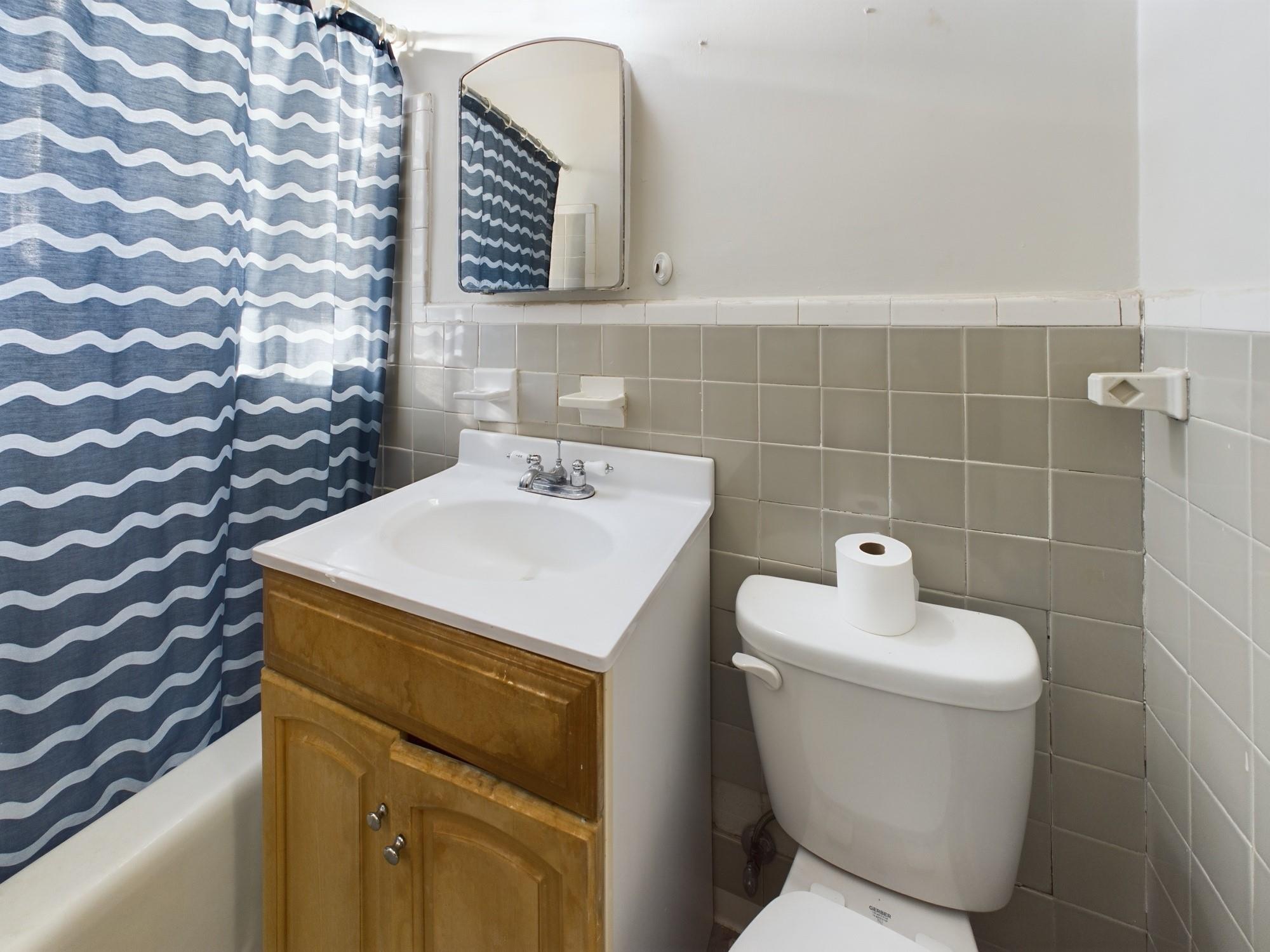 #19 photo, 5639 Netherland Avenue, Bronx , NY 10471