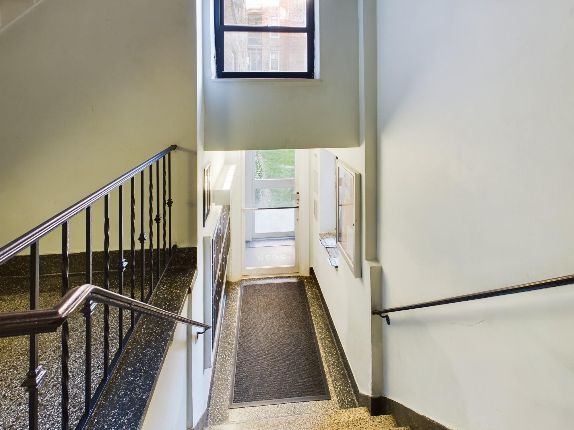 #3 photo, 5639 Netherland Avenue, Bronx , NY 10471