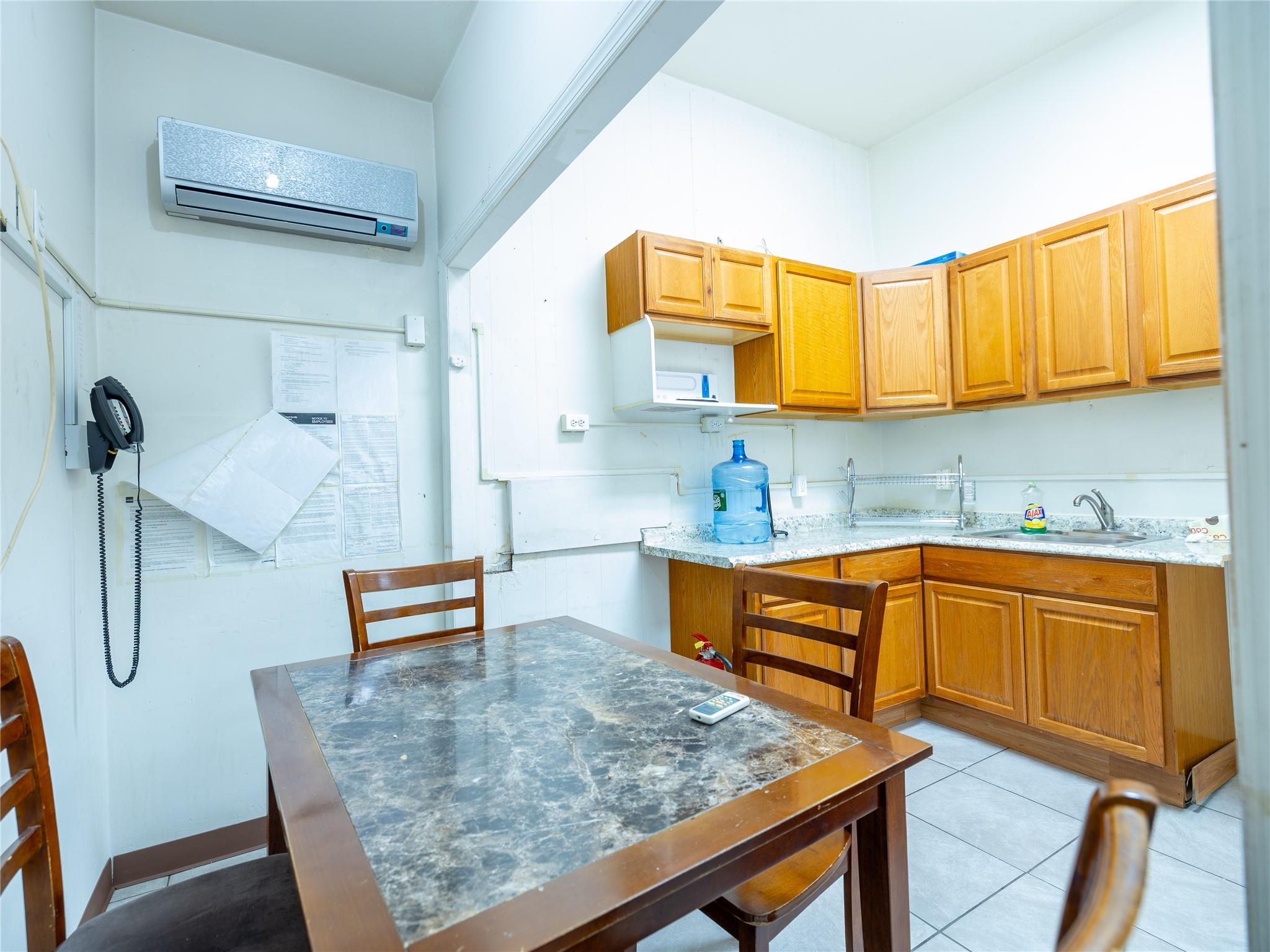 #14 photo, 1761 Carter Avenue, הברונקס Bronx , NY 10457