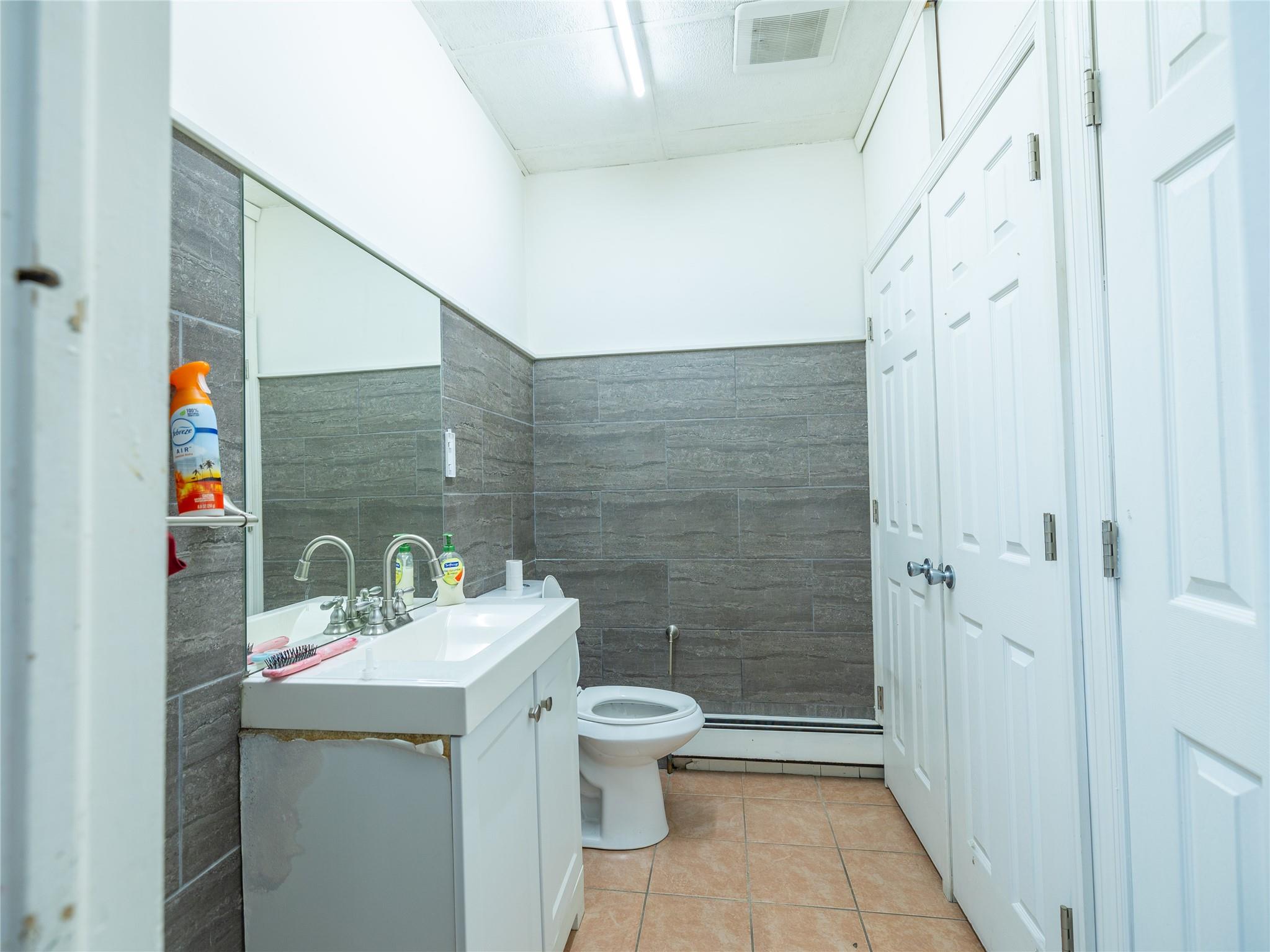 #15 photo, 1761 Carter Avenue, הברונקס Bronx , NY 10457