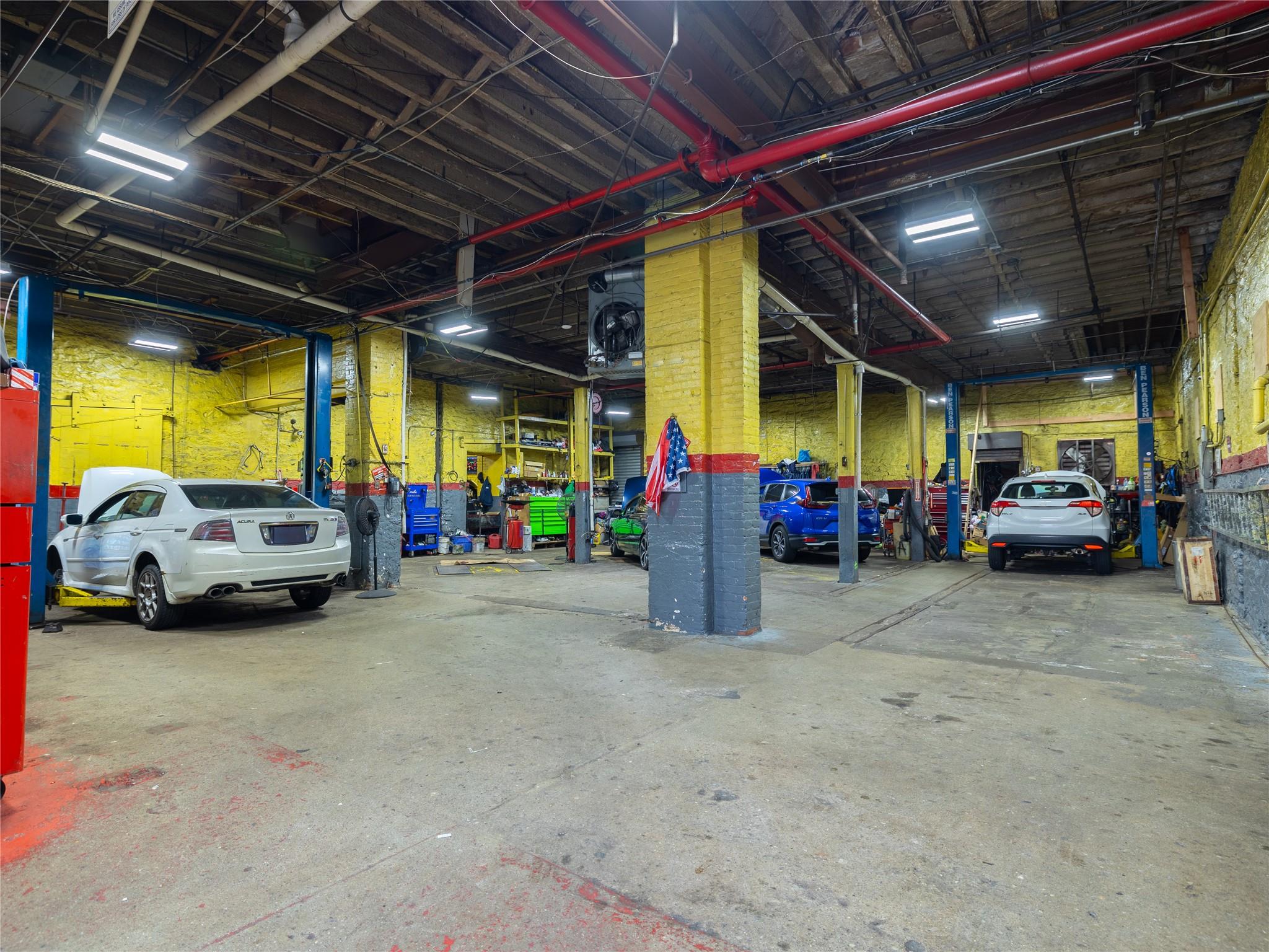 #4 photo, 1761 Carter Avenue, הברונקס Bronx , NY 10457