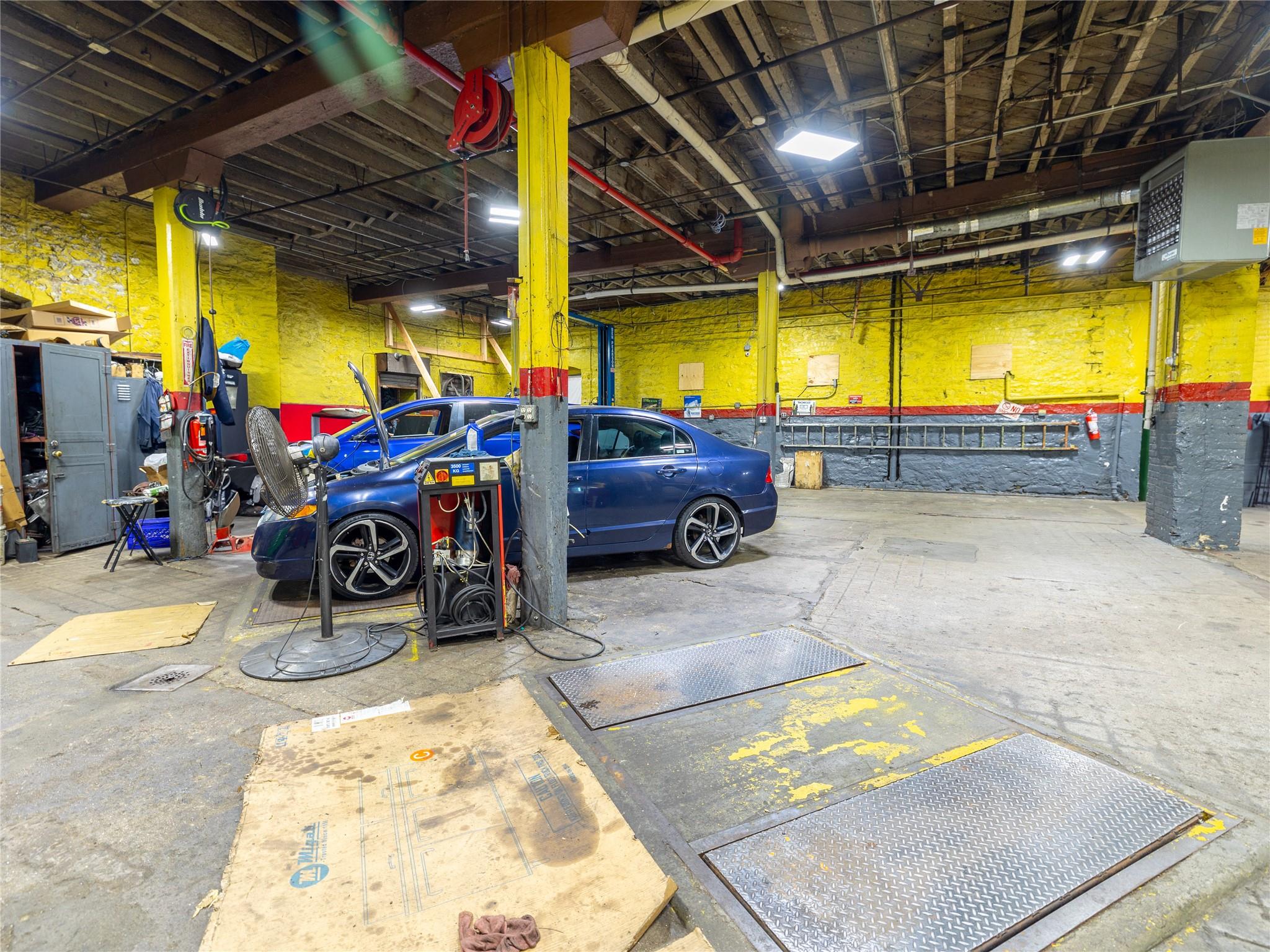 #6 photo, 1761 Carter Avenue, הברונקס Bronx , NY 10457