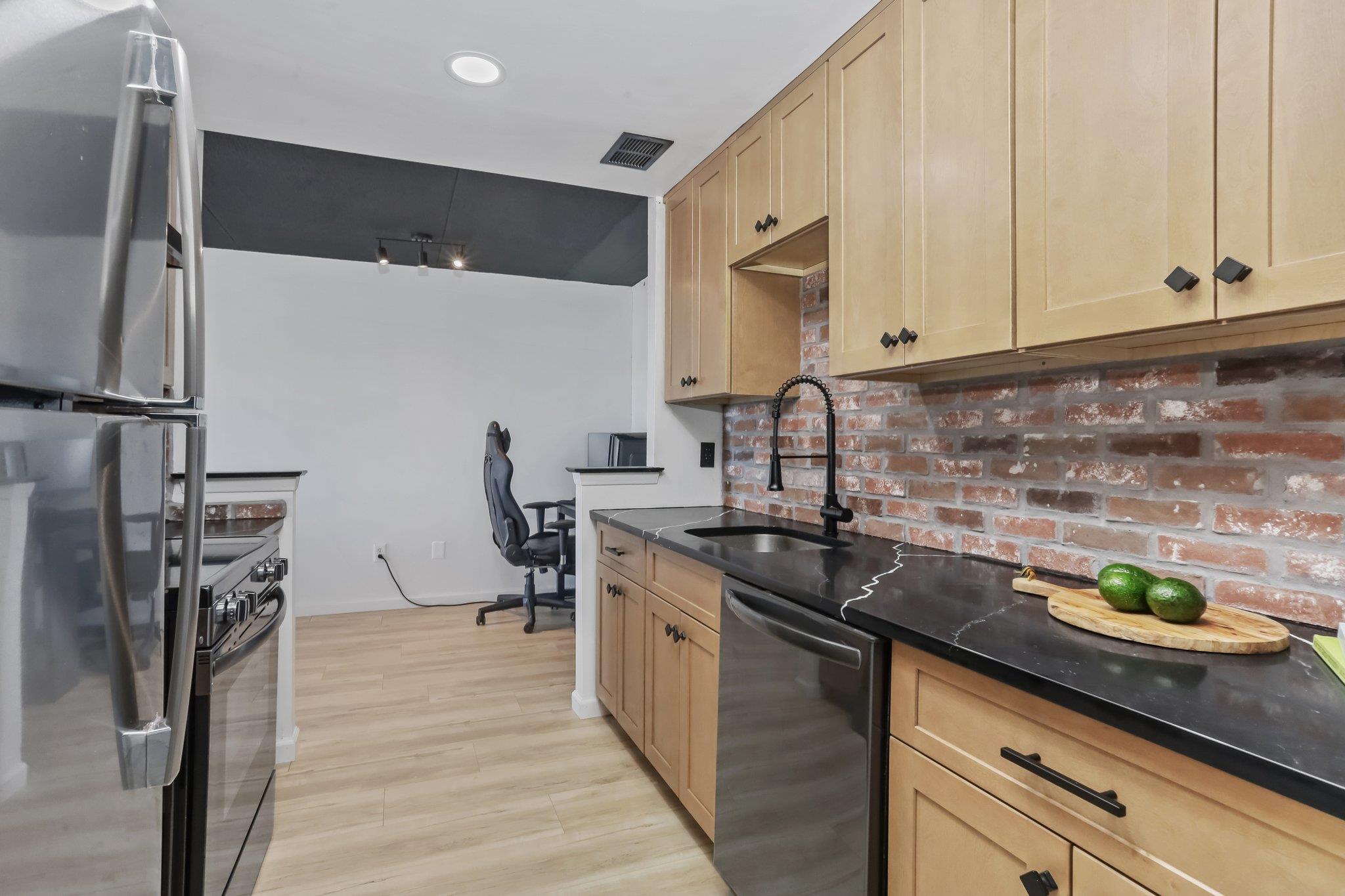 #4 photo, 500 High Point Drive, Hartsdale , NY 10530