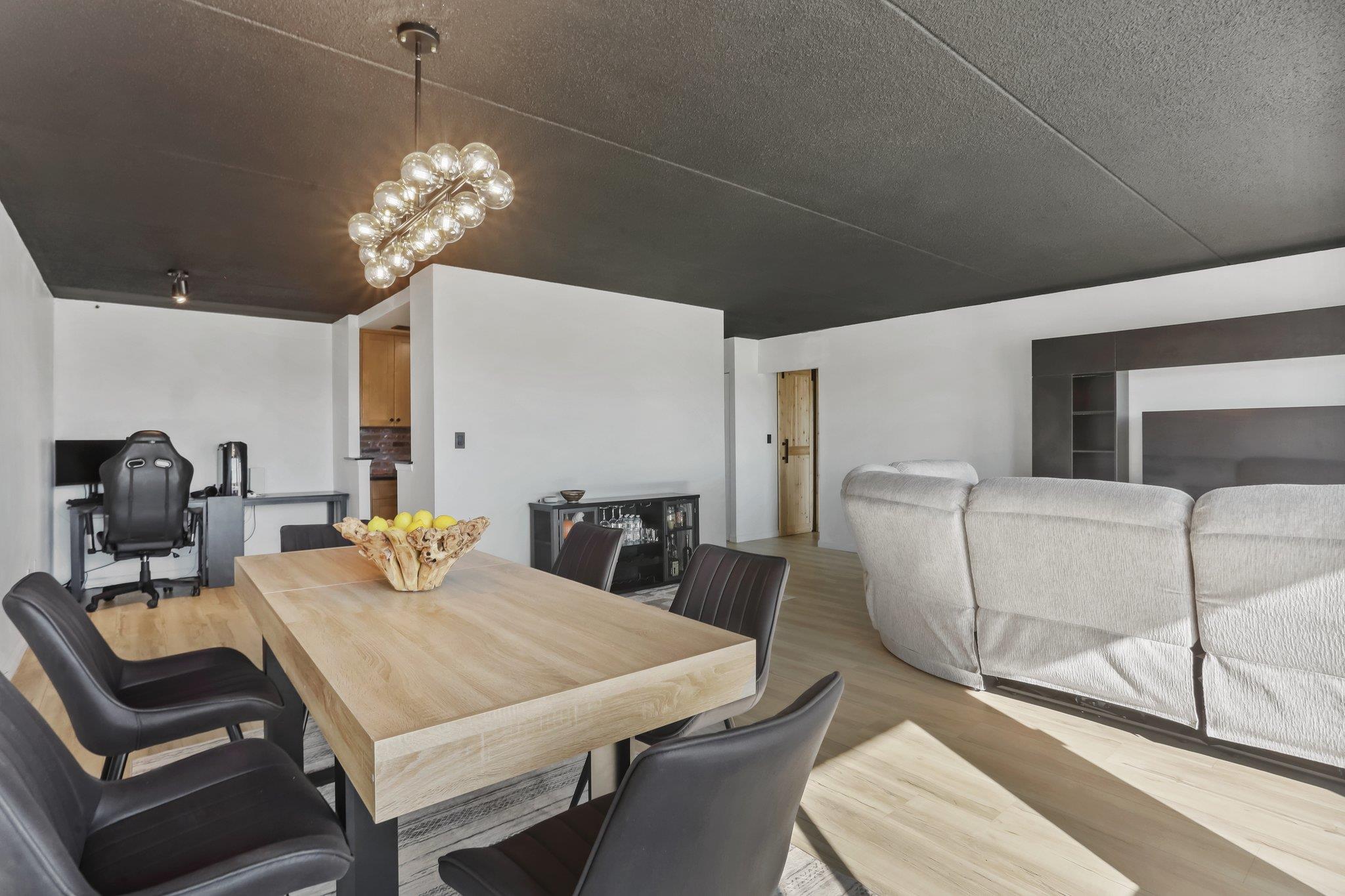 #6 photo, 500 High Point Drive, Hartsdale , NY 10530