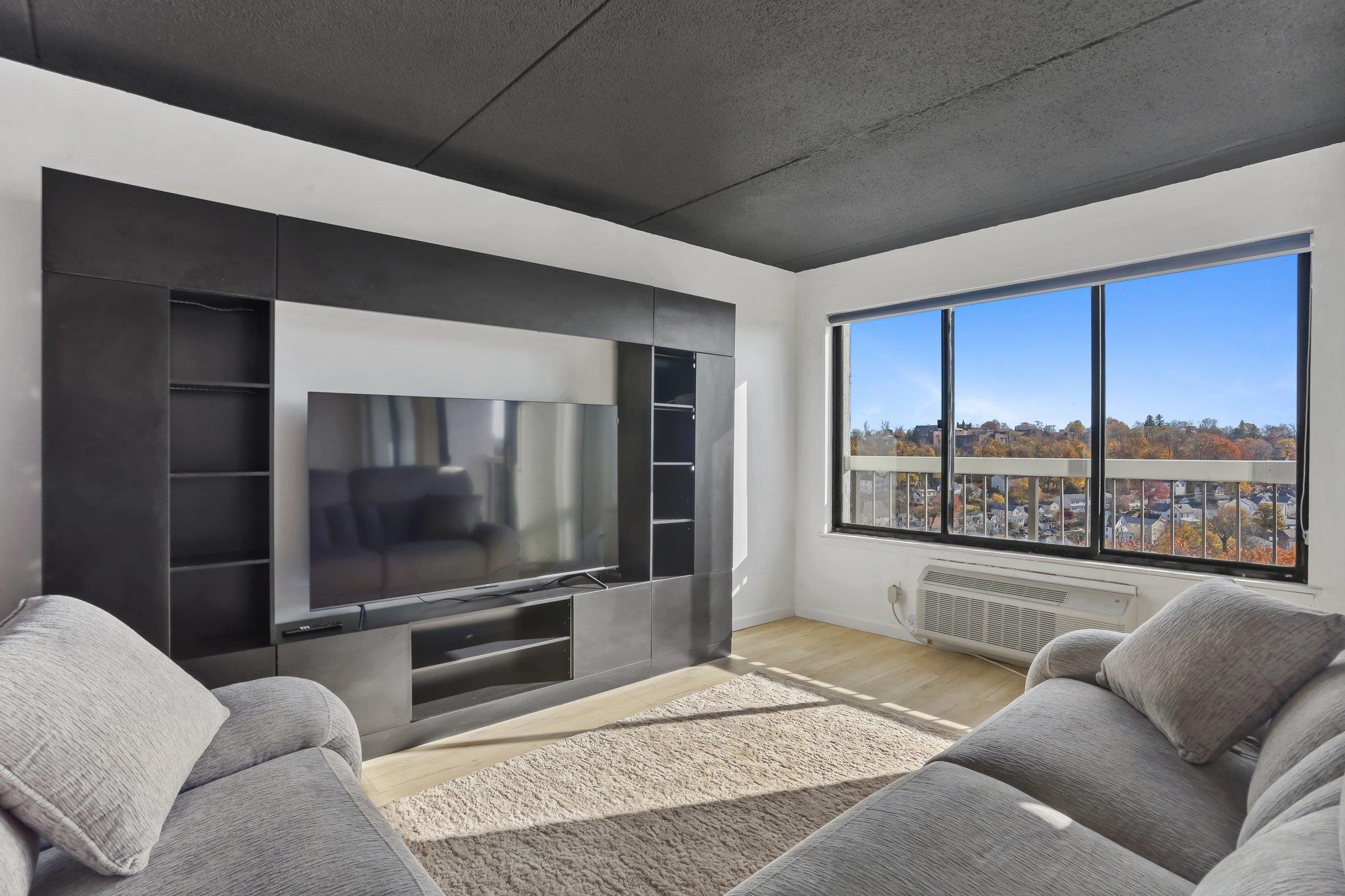 #7 photo, 500 High Point Drive, Hartsdale , NY 10530