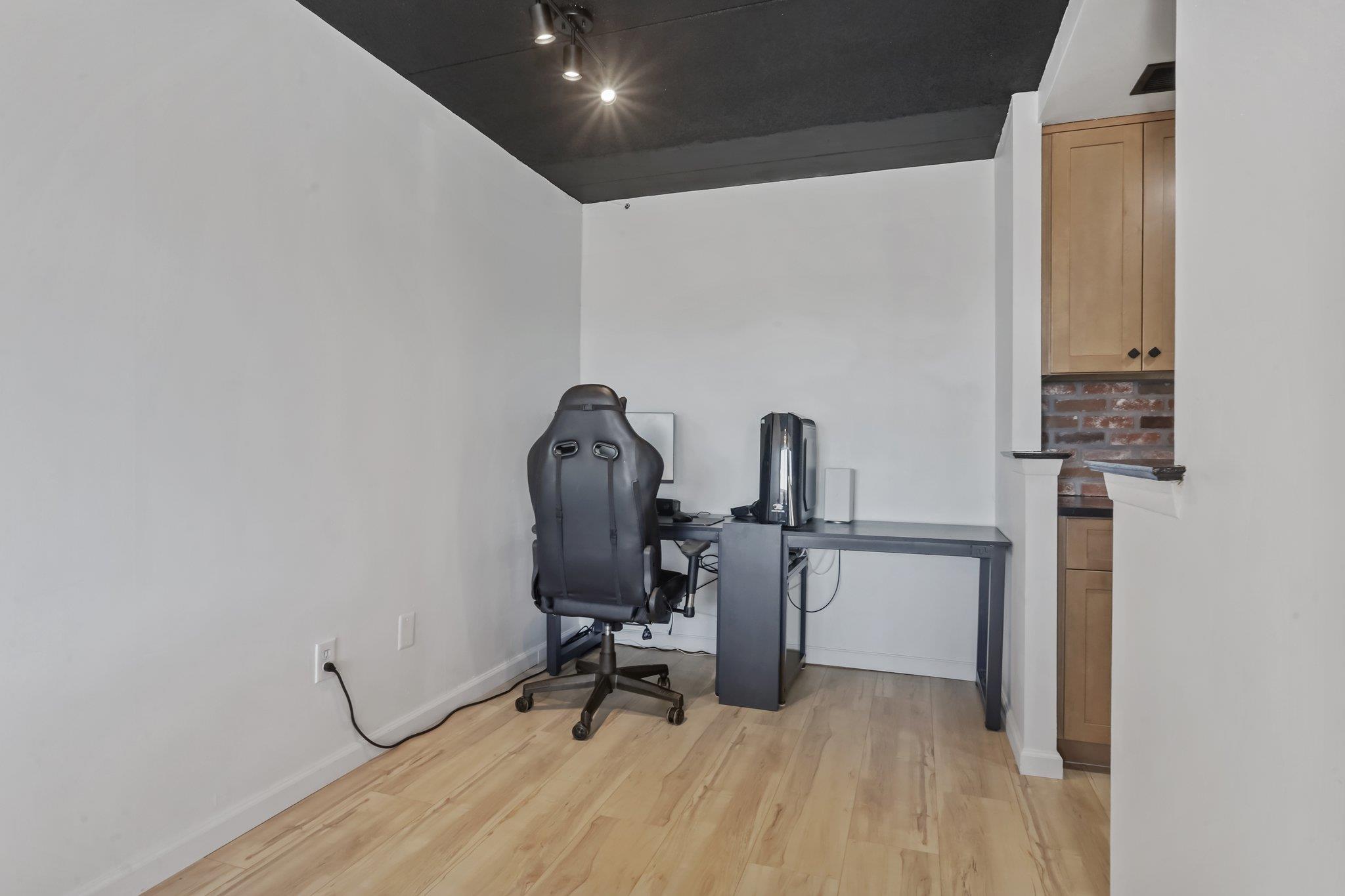 #9 photo, 500 High Point Drive, Hartsdale , NY 10530