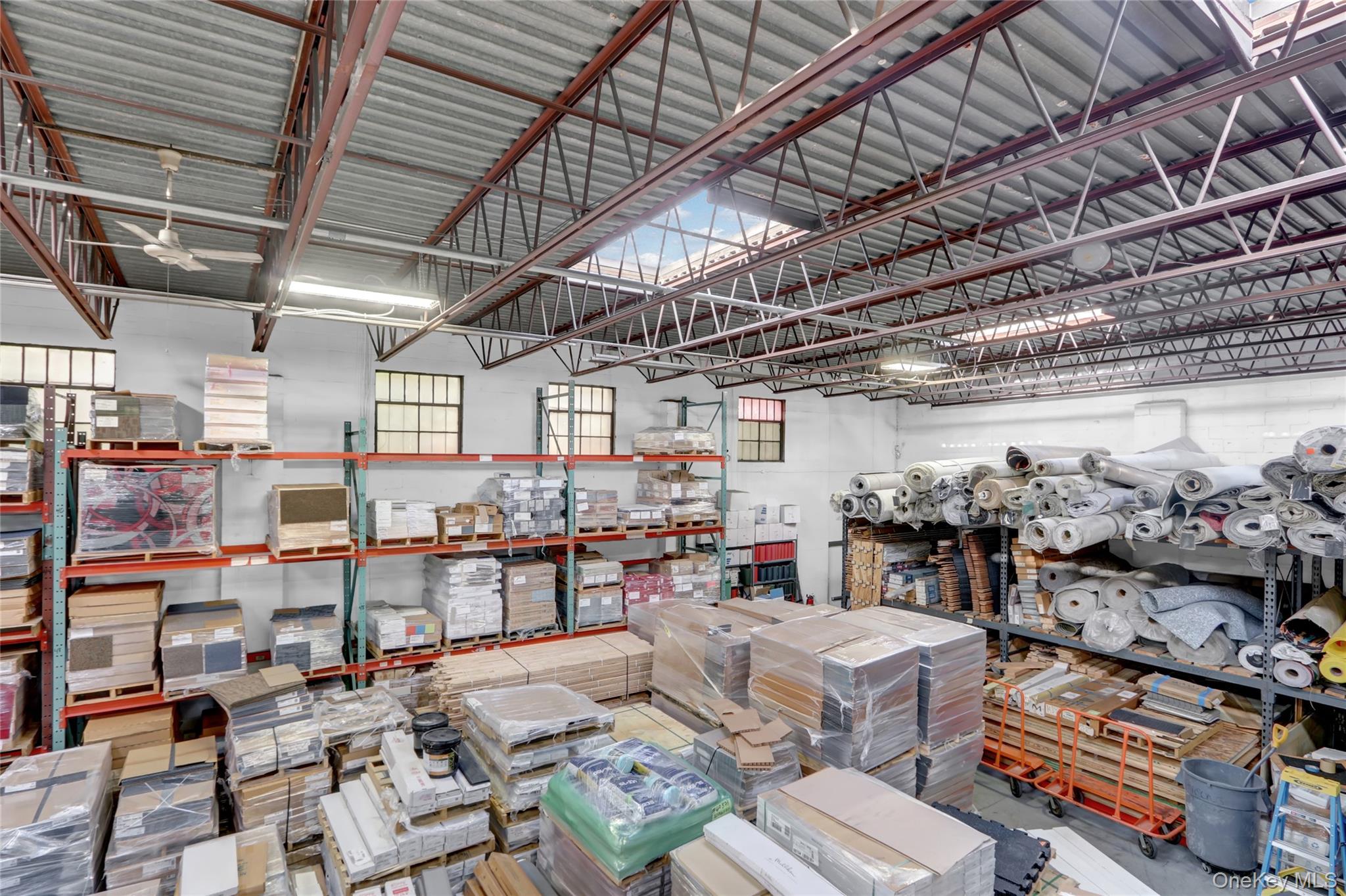 #12 photo, 665 Commercial Avenue, ナッソー郡 Garden City , NY 11530