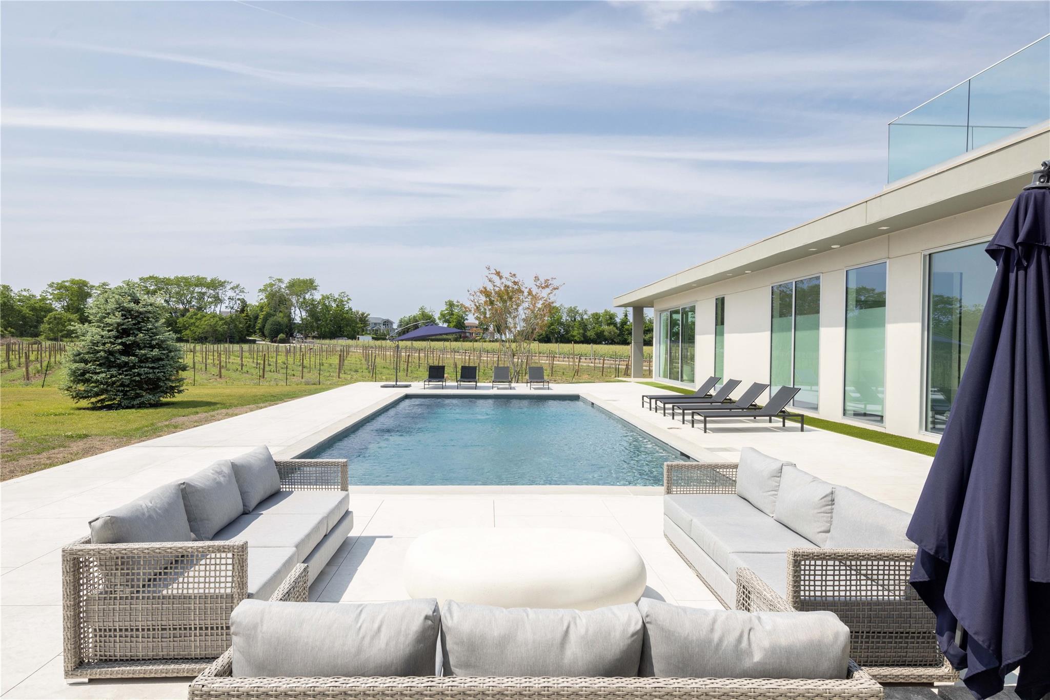 #4 photo, 15105 Oregon, サフォーク郡 Cutchogue , NY 11935