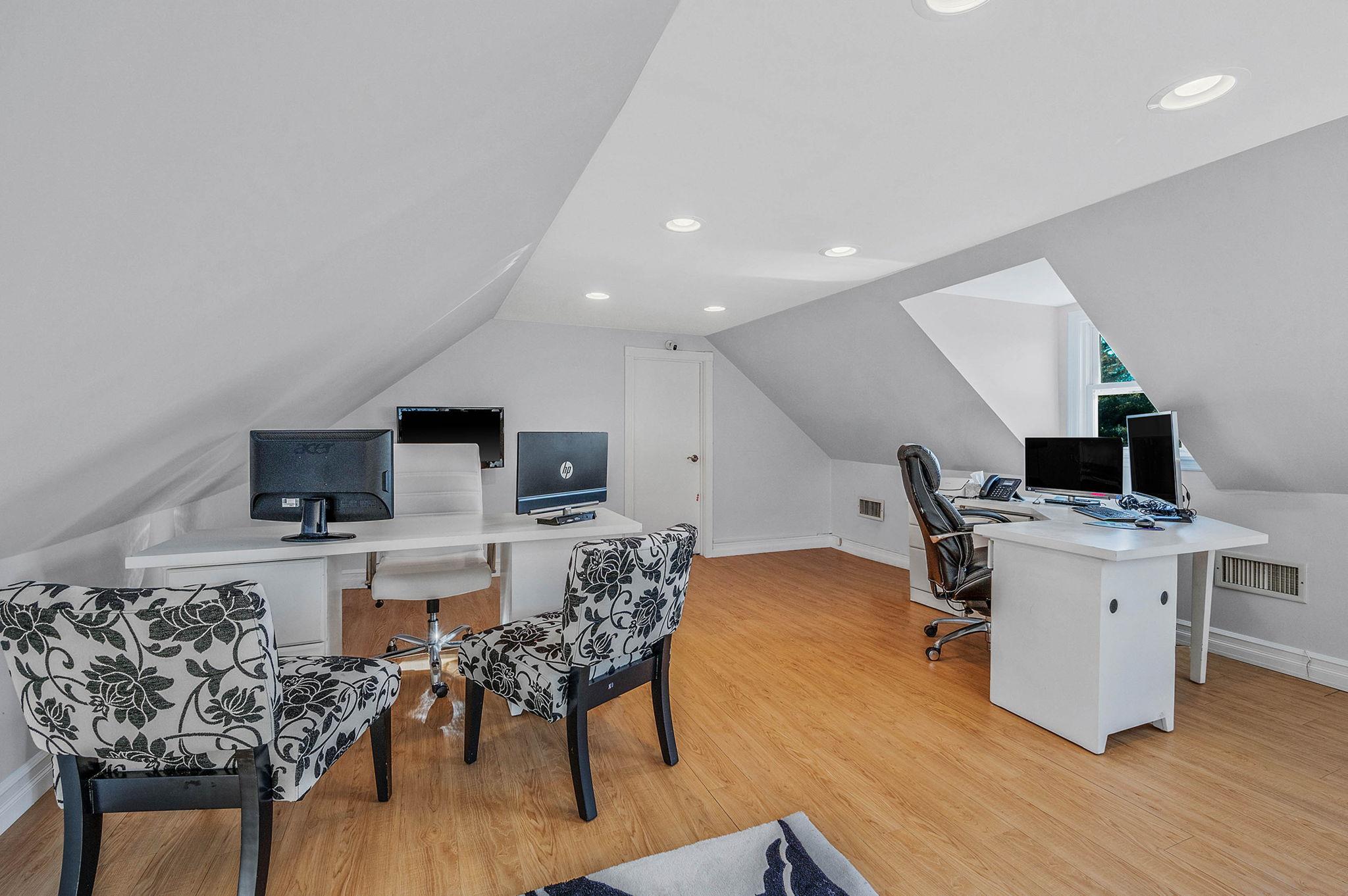 #12 photo, 280 W.Main Street, サフォーク郡 Sayville , NY 11782