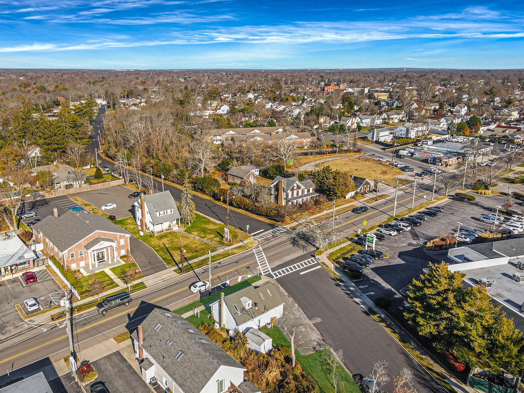 #8 photo, 280 W.Main Street, サフォーク郡 Sayville , NY 11782