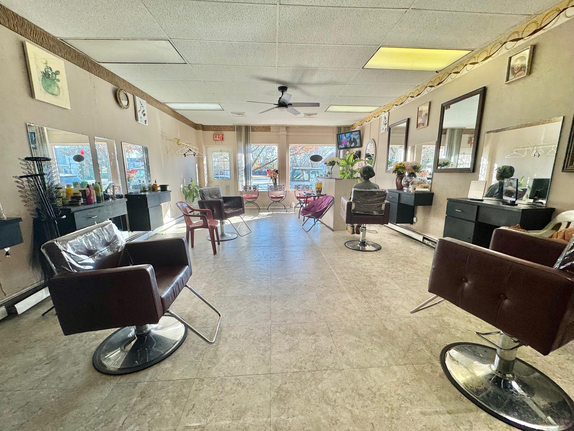 #14 photo, 232-236 Broadway, サフォーク郡 Amityville , NY 11701