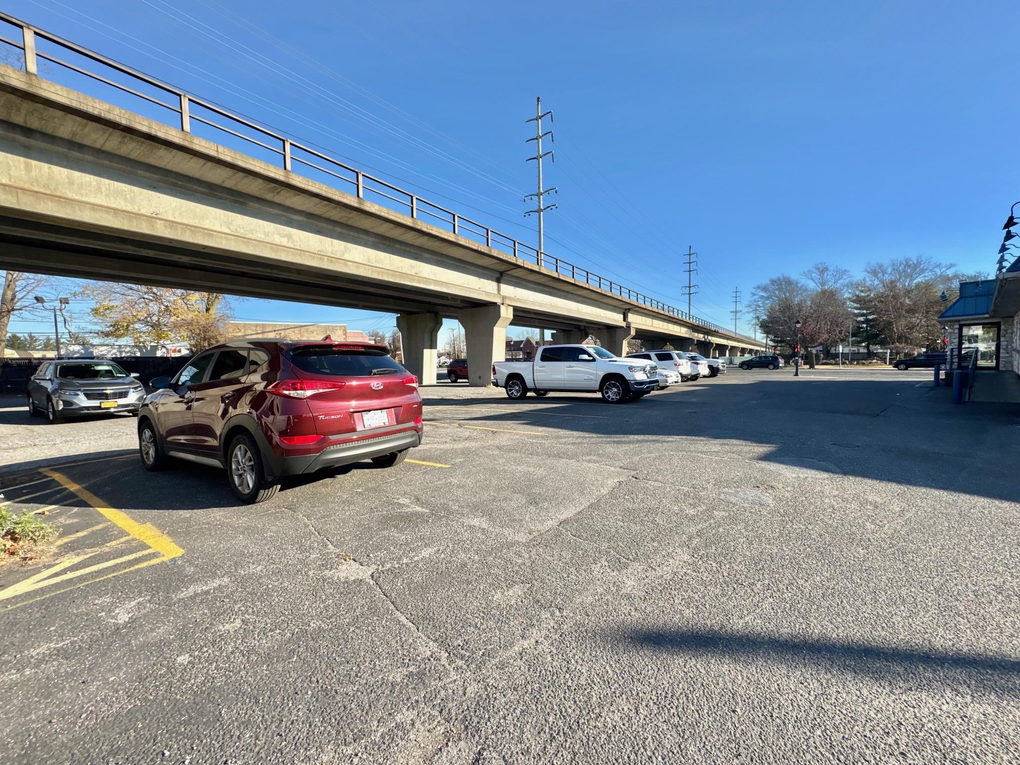 #2 photo, 232-236 Broadway, サフォーク郡 Amityville , NY 11701