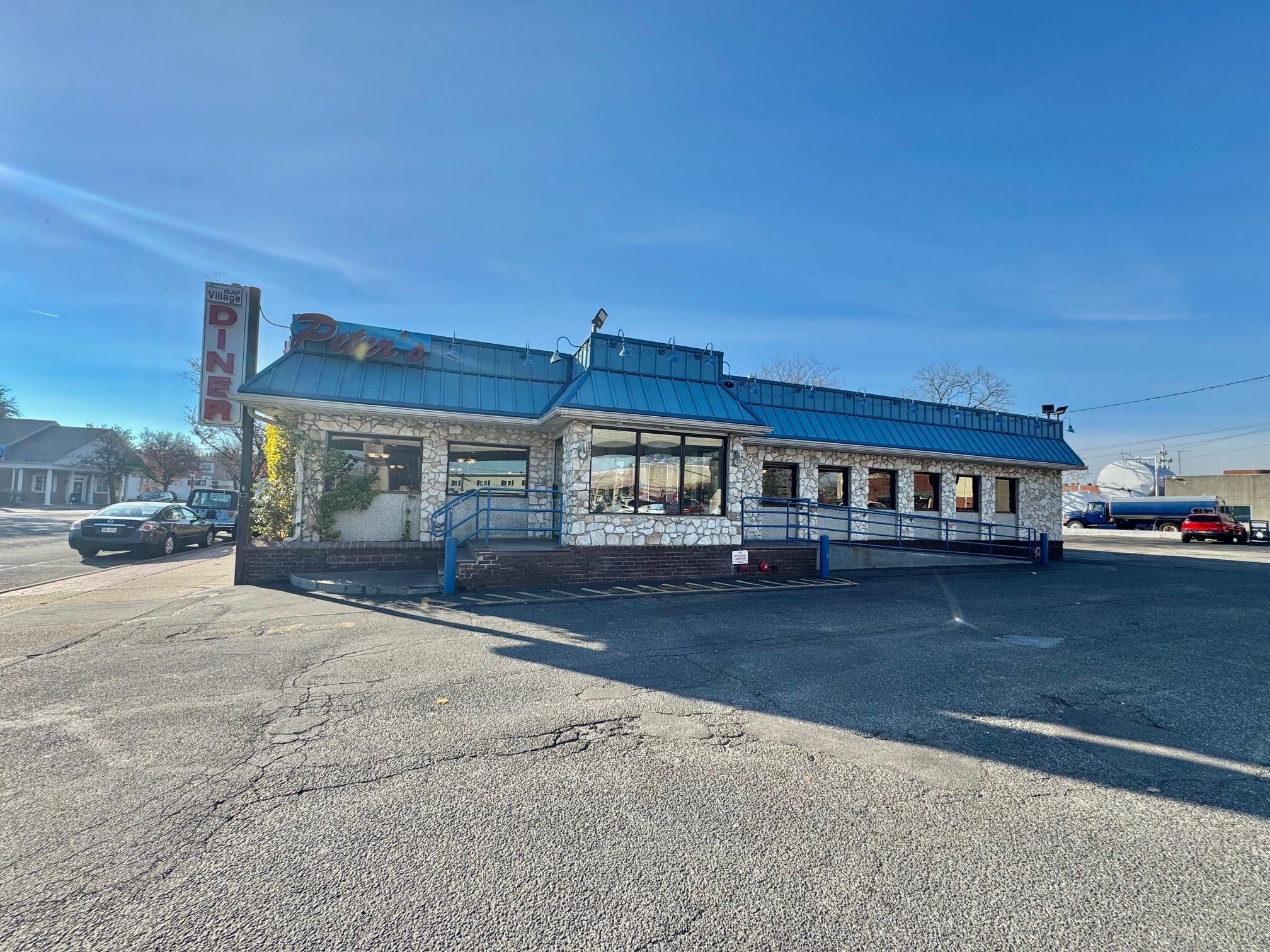 #8 photo, 232-236 Broadway, サフォーク郡 Amityville , NY 11701