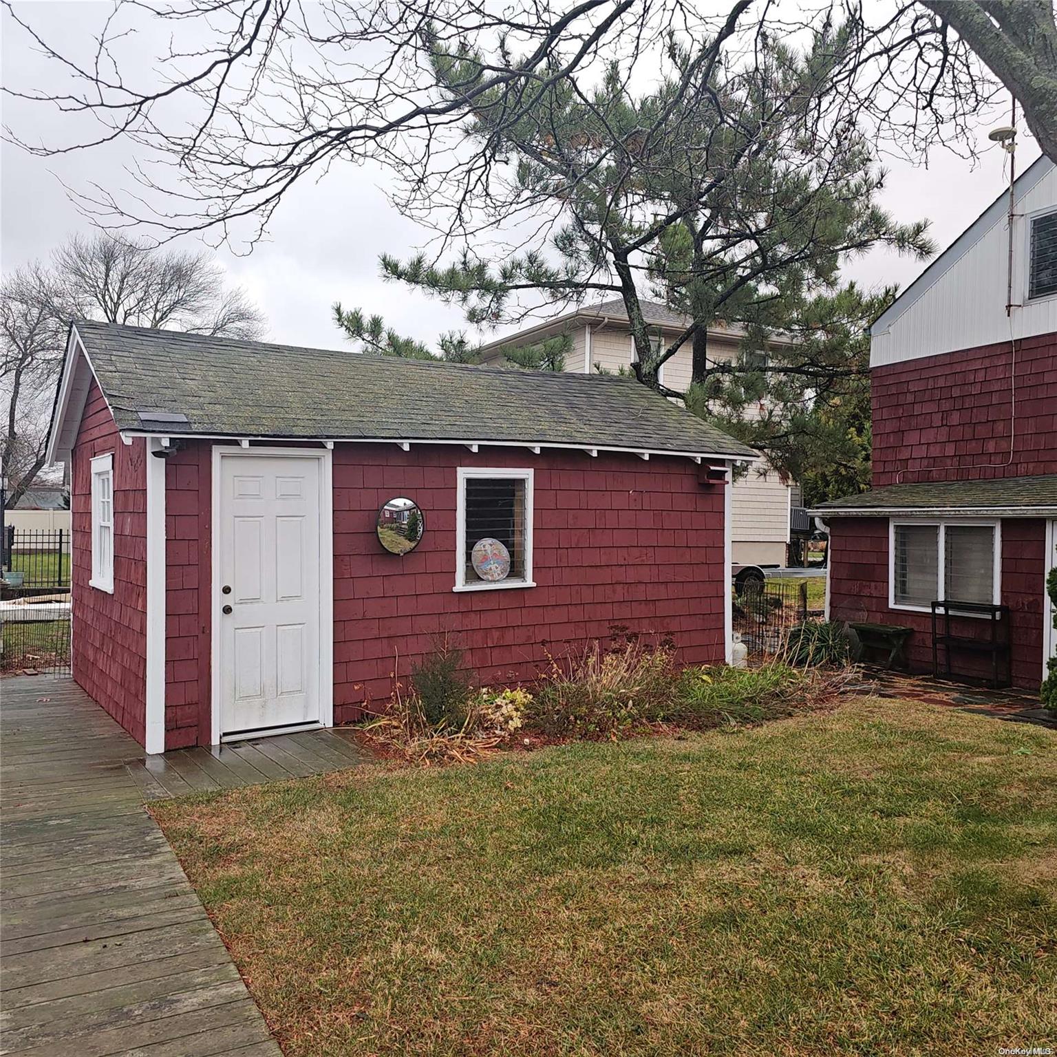 #7 photo, 124 Mayhew Avenue, Babylon , NY 11702