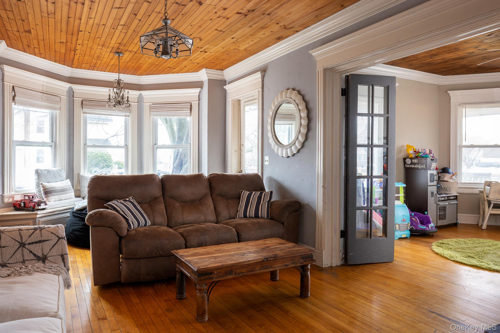 #3 photo, 89 Cedar Avenue, サフォーク郡 Patchogue , NY 11772