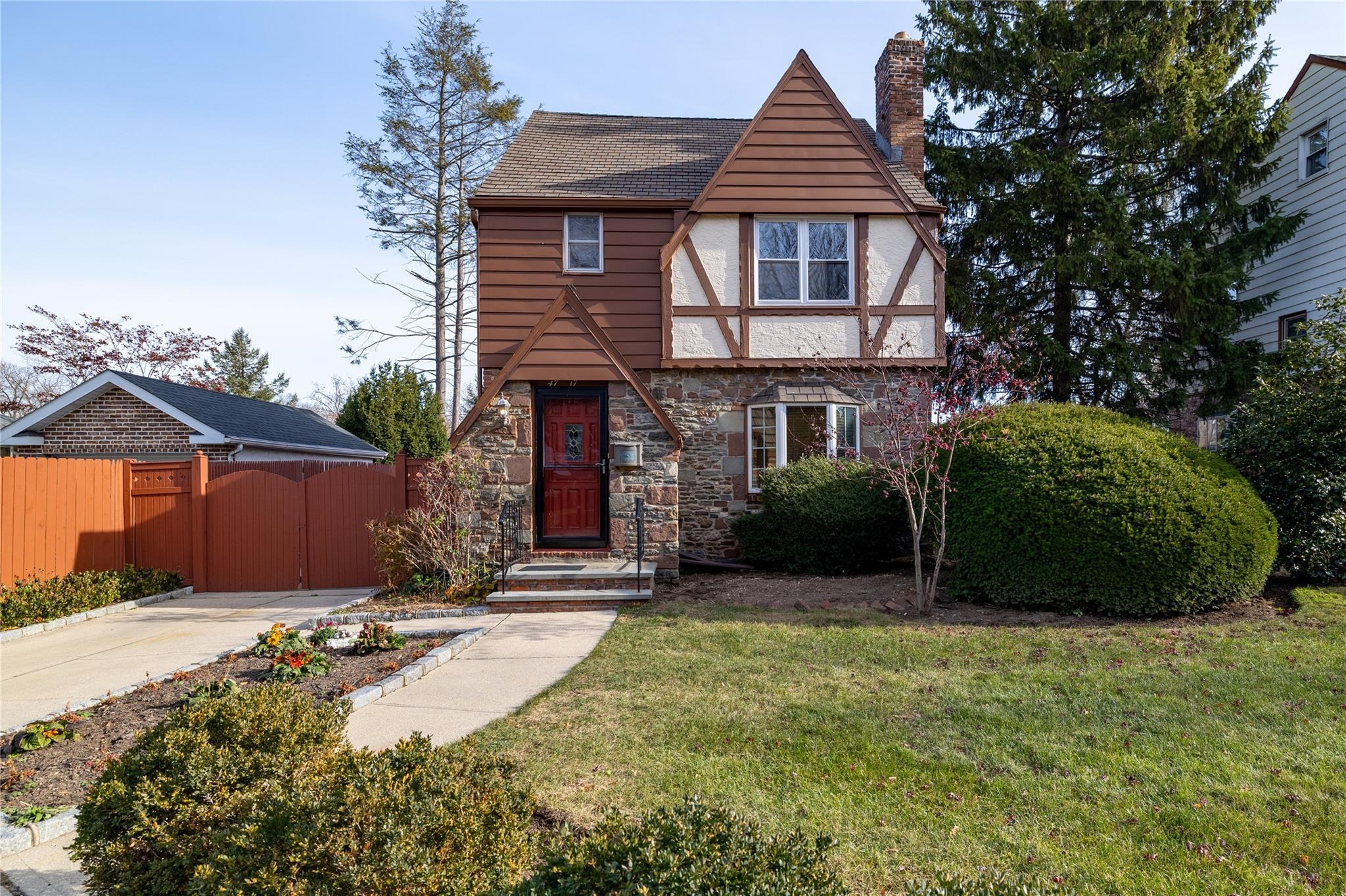 #1 photo, 47-17 245th Street, Douglaston , NY 11362