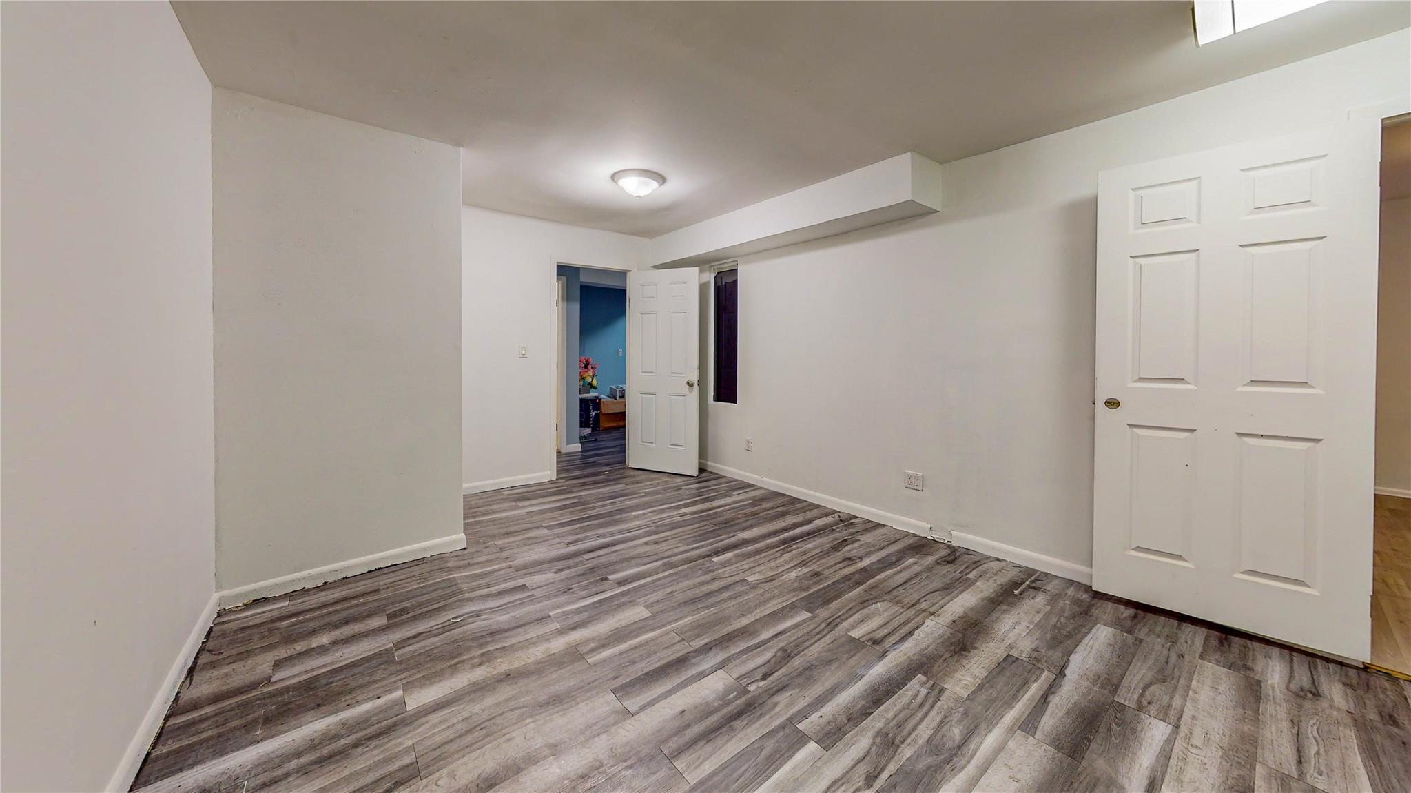 #11 photo, 97-18 Roosevelt Avenue, クイーンズ区 Corona , NY 11368