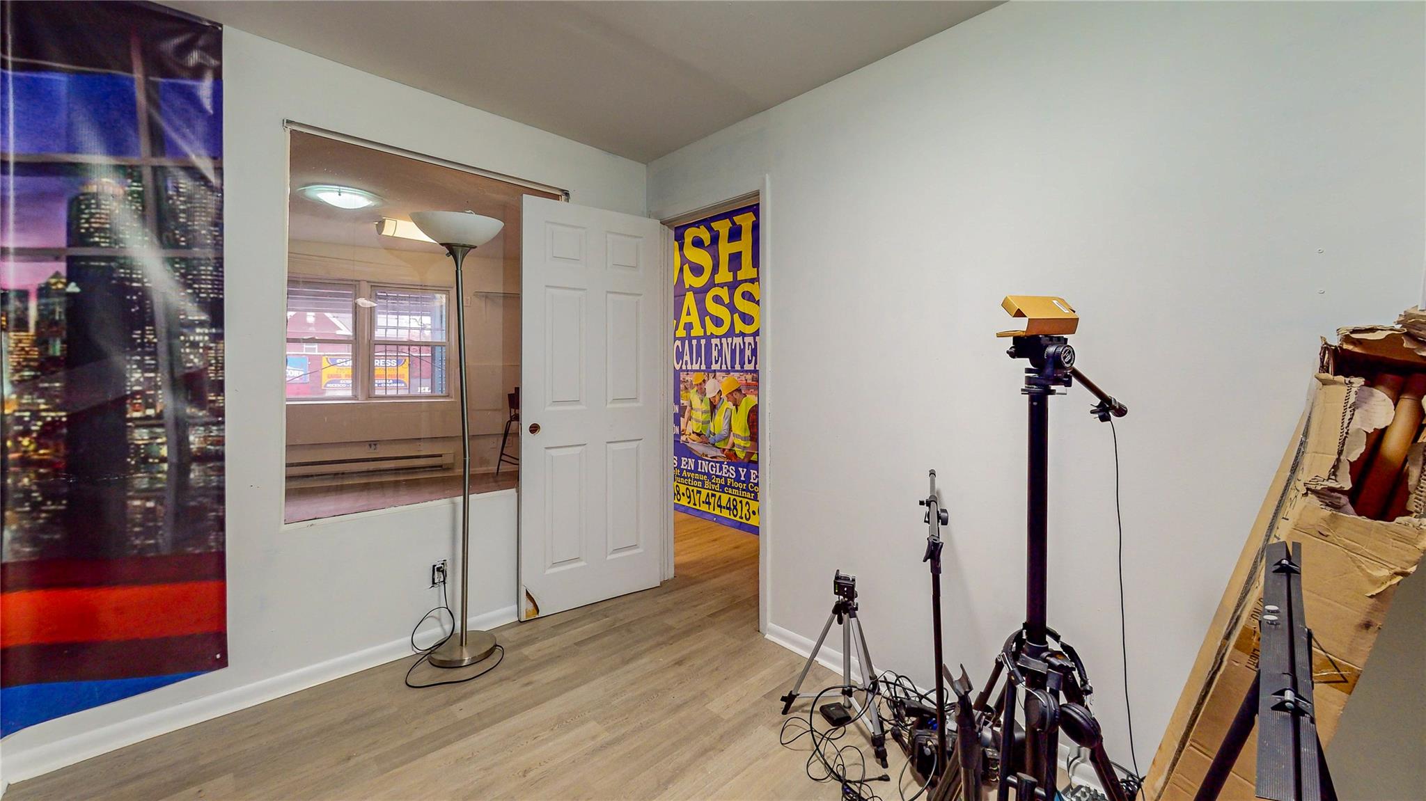 #6 photo, 97-18 Roosevelt Avenue, クイーンズ区 Corona , NY 11368