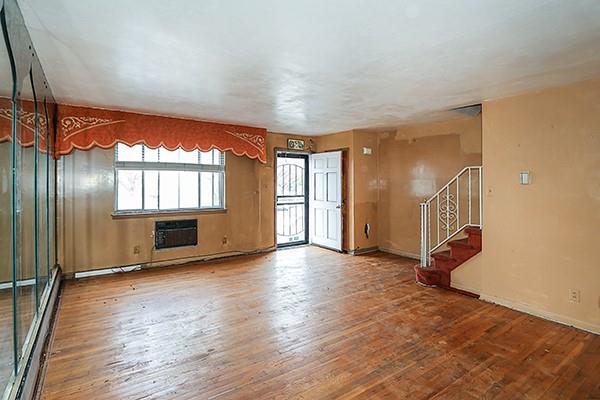 #7 photo, 224-14 141st Avenue, Springfield Gardens , NY 11413