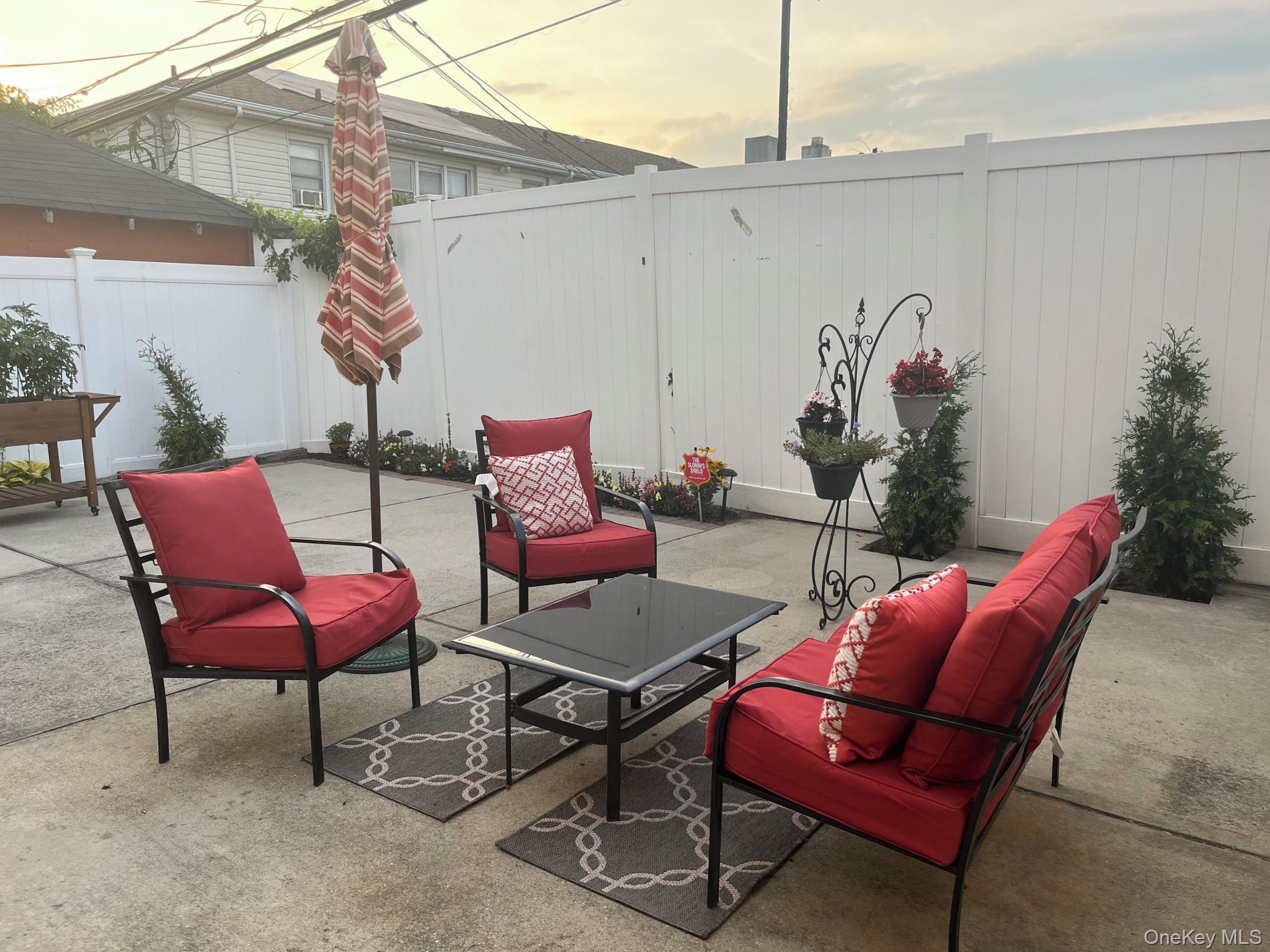 #12 photo, 321 W Walnut Street, ナッソー郡 Long Beach , NY 11561