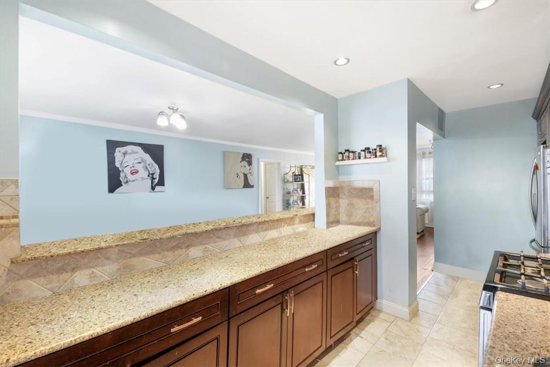 #10 photo, 2 Soundview Avenue, White Plains , NY 10606