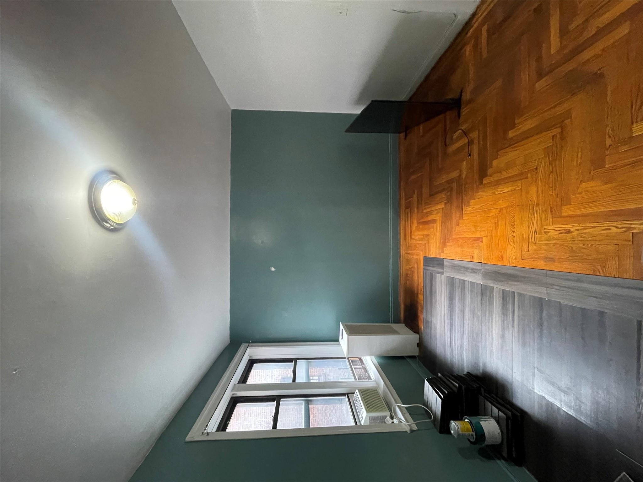 #6 photo, 2199 Holland Avenue, Bronx , NY 10462