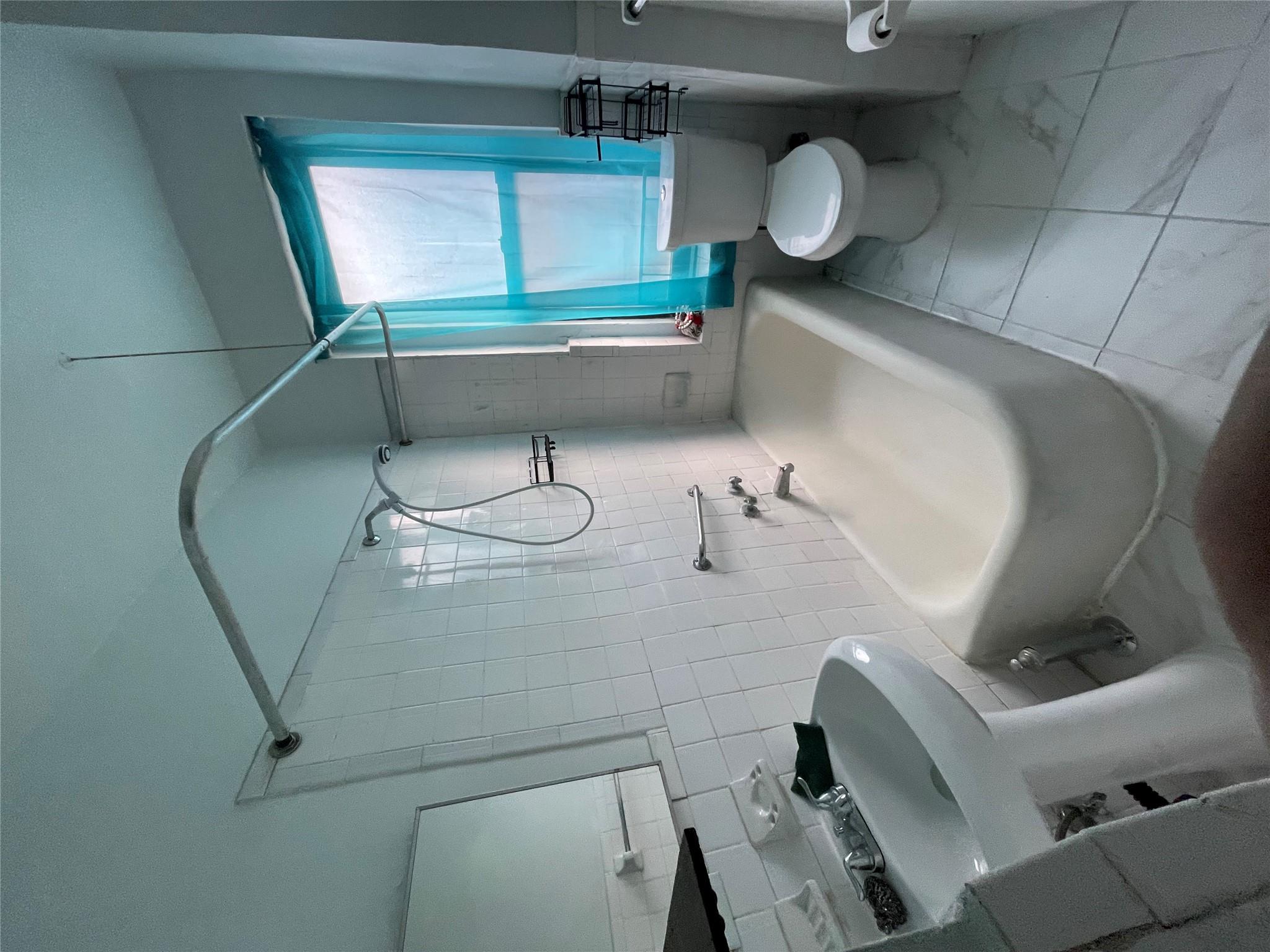 #8 photo, 2199 Holland Avenue, Bronx , NY 10462