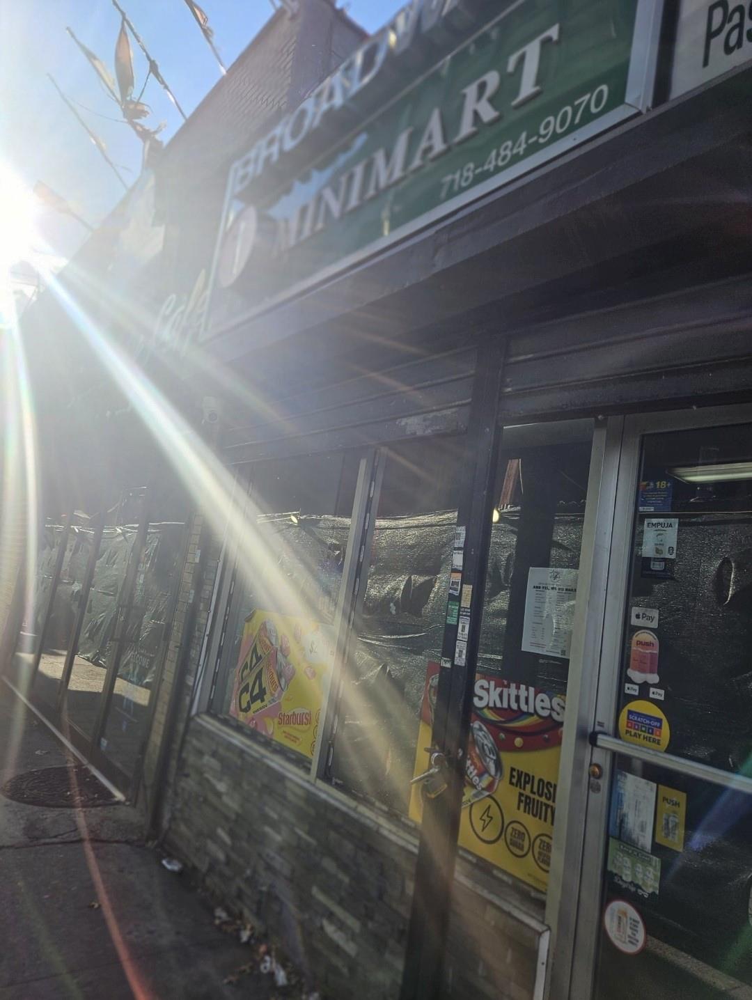 #5 photo, 5985 BROADWAY, ブロンクス区 Bronx , NY 10471