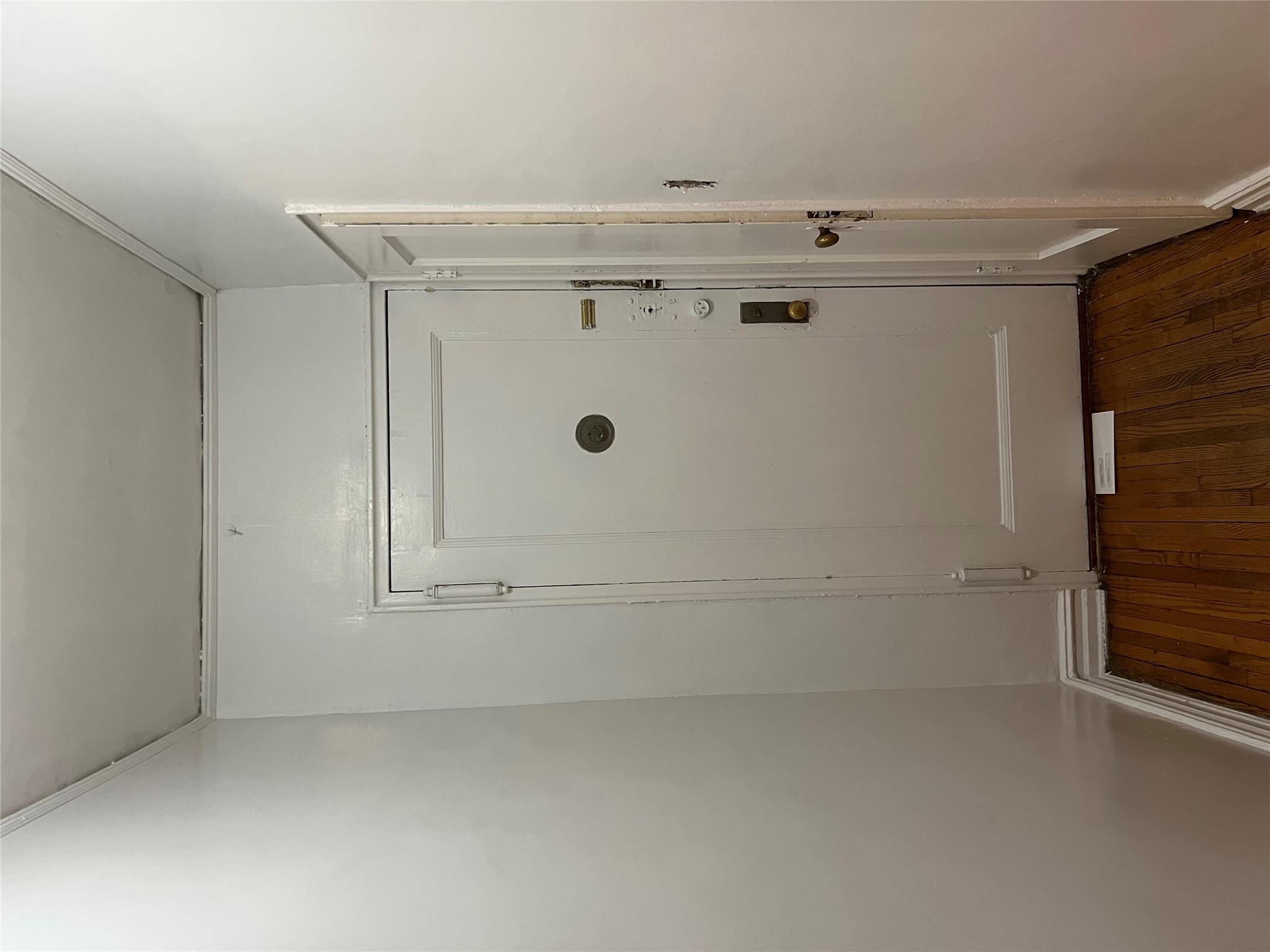 #20 photo, 35-35 75th Street       Apartment 127 Street, クイーンズ区 Jackson Heights , NY 11372