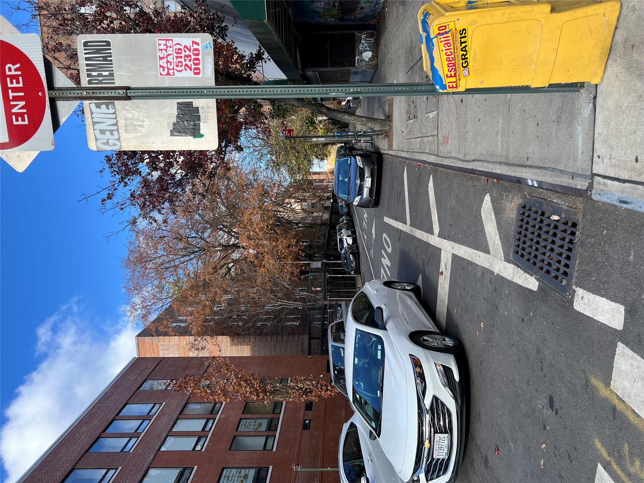 #4 photo, 35-35 75th Street       Apartment 127 Street, クイーンズ区 Jackson Heights , NY 11372