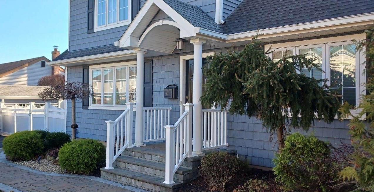 #1 photo, 68 Neptune Avenue, West Babylon , NY 11704