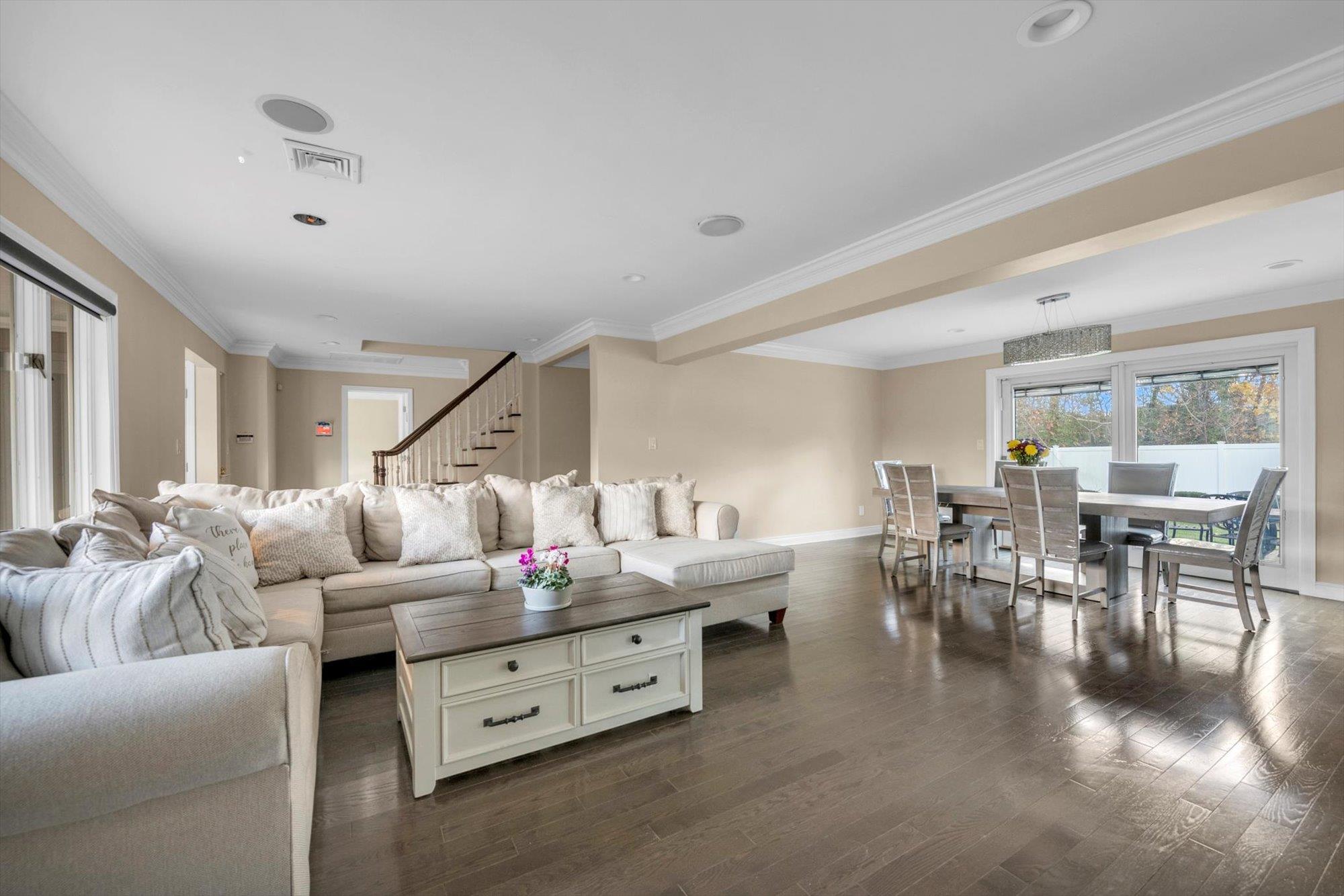 #5 photo, 4 Westwood Circle, ナッソー郡 East Hills , NY 11577