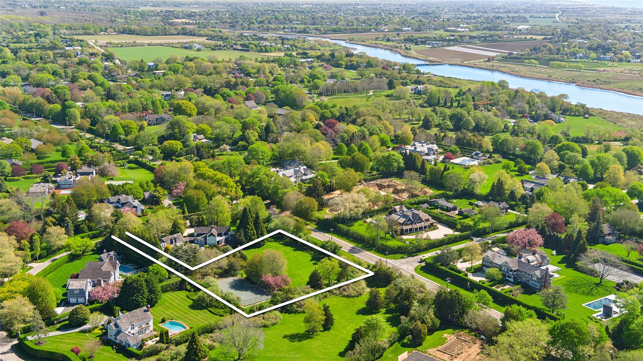 #8 photo, 33 Bridgefield, サフォーク郡 Bridgehampton , NY 