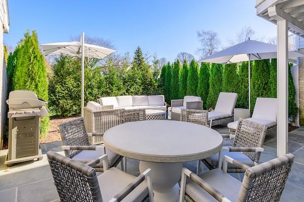 #16 photo, 520 Hampton, サフォーク郡 Southampton , NY 11968