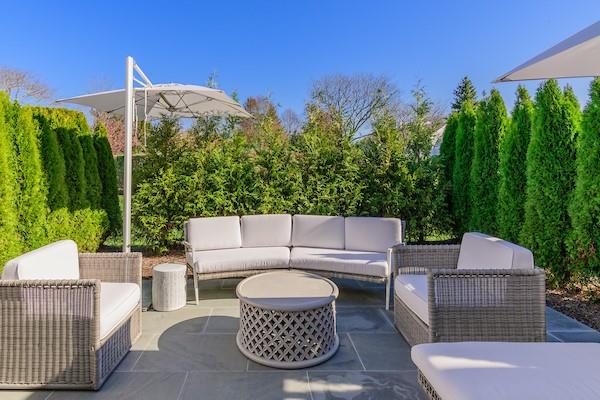 #17 photo, 520 Hampton, サフォーク郡 Southampton , NY 11968