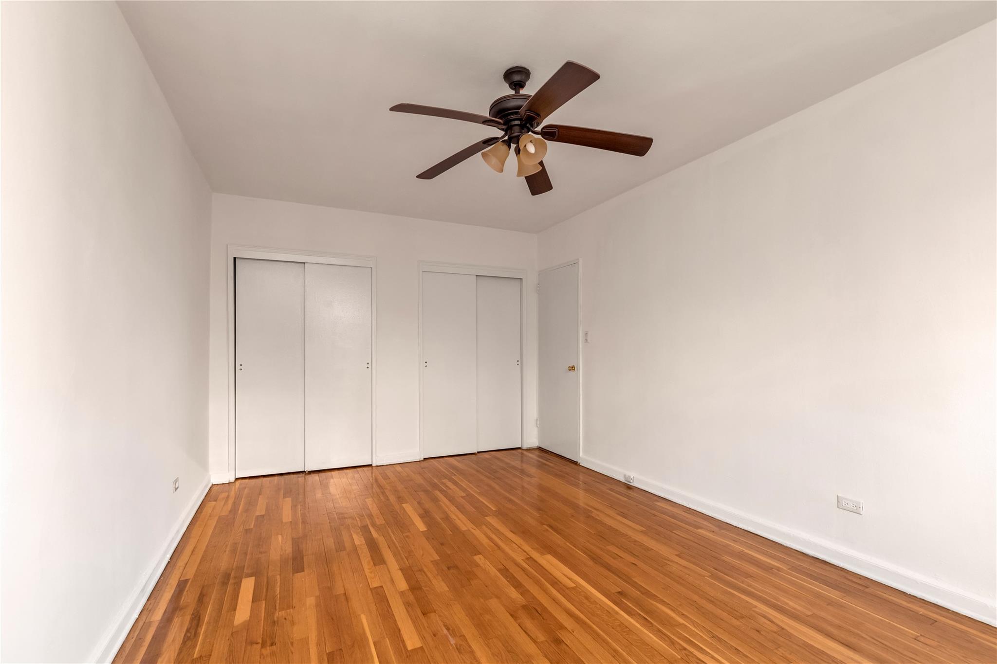 #19 photo, 141-05 Pershing Crescent, Briarwood , NY 11432