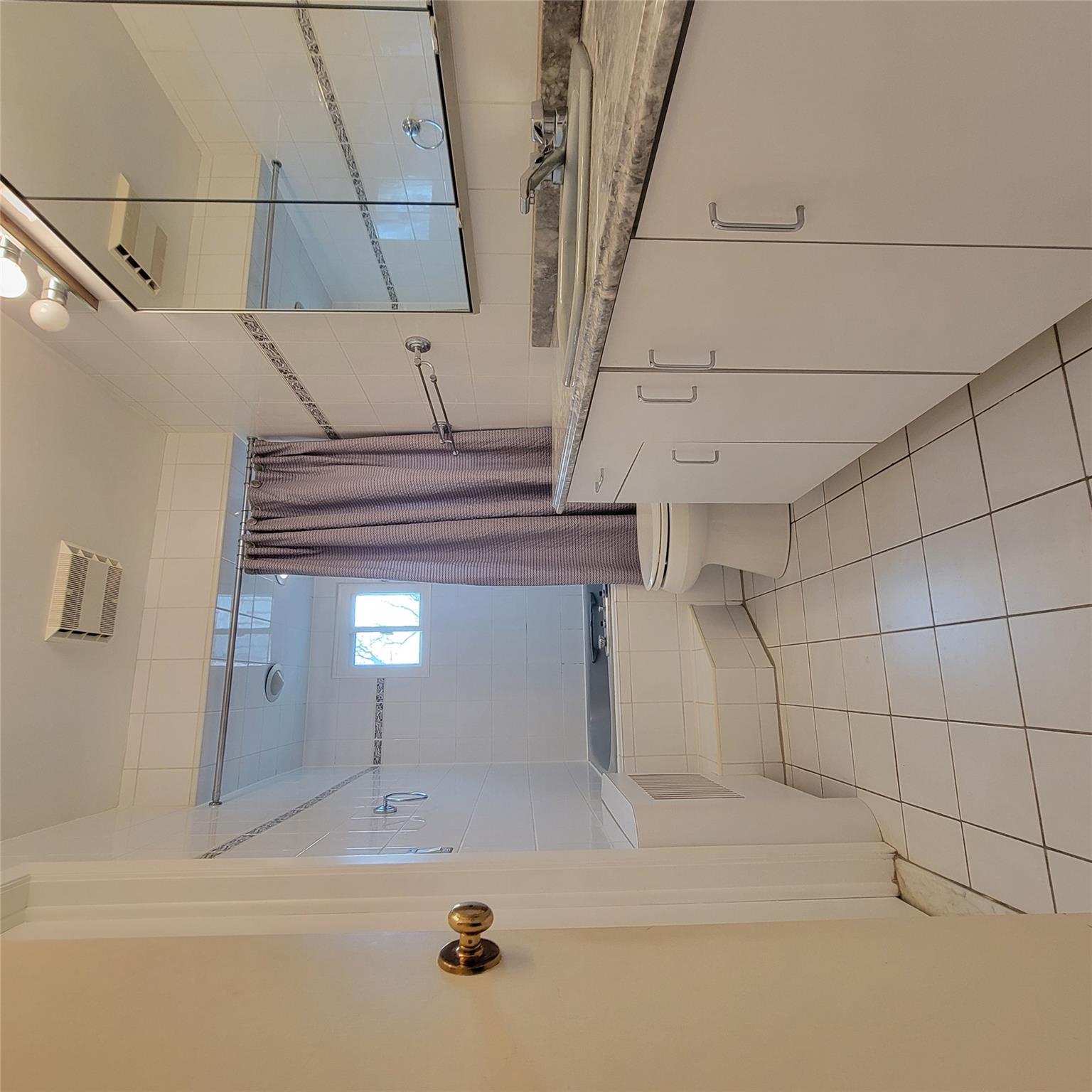 #11 photo, 3914 Jerusalem Avenue, Seaford , NY 11783