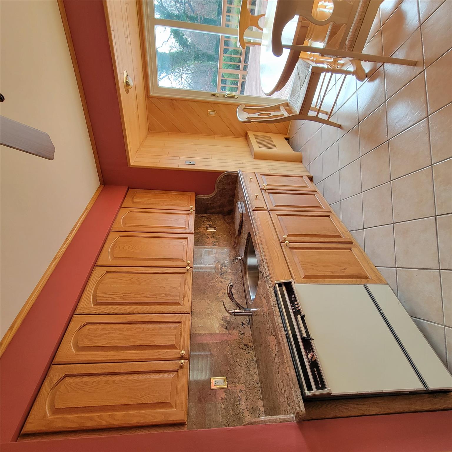 #5 photo, 3914 Jerusalem Avenue, Seaford , NY 11783