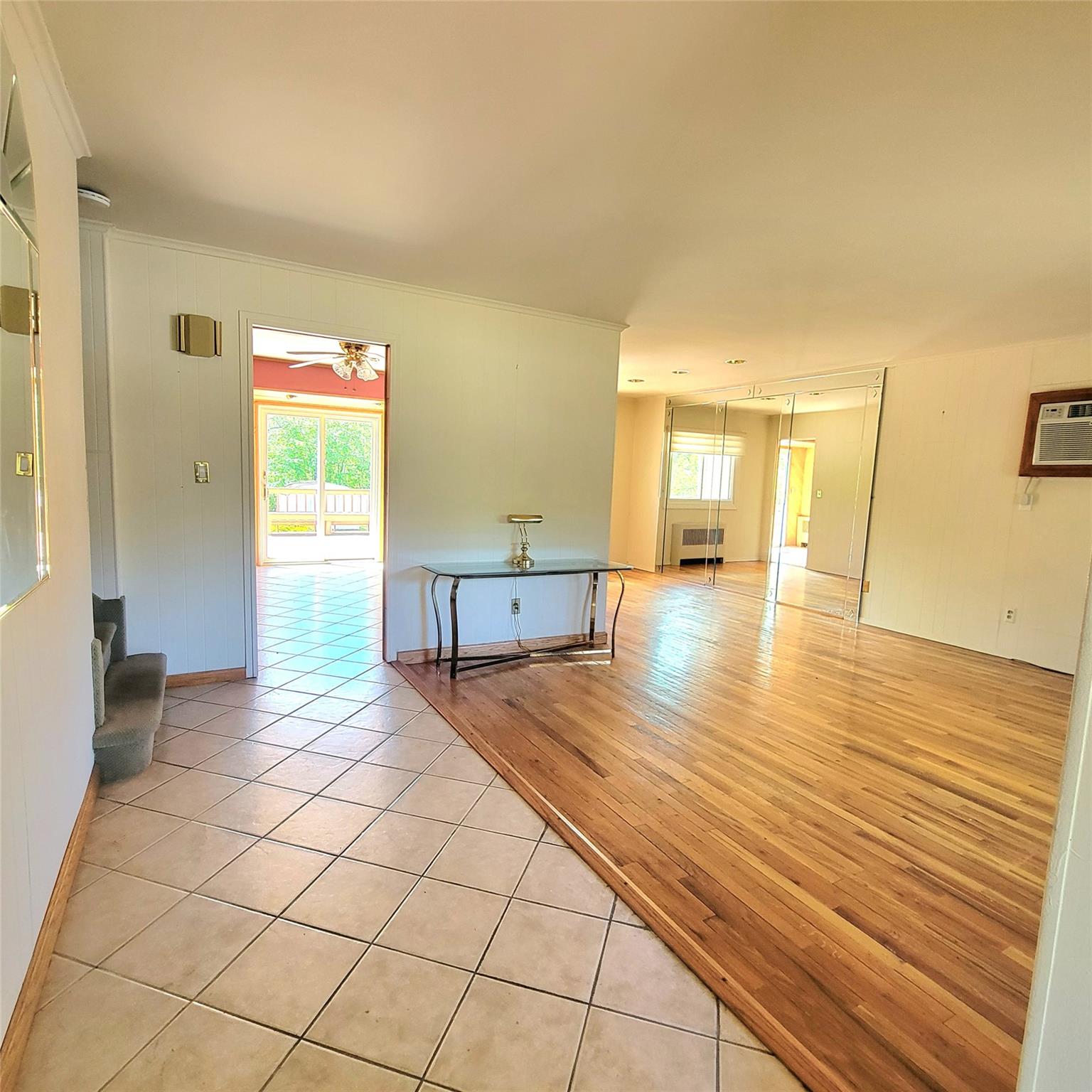 #6 photo, 3914 Jerusalem Avenue, Seaford , NY 11783