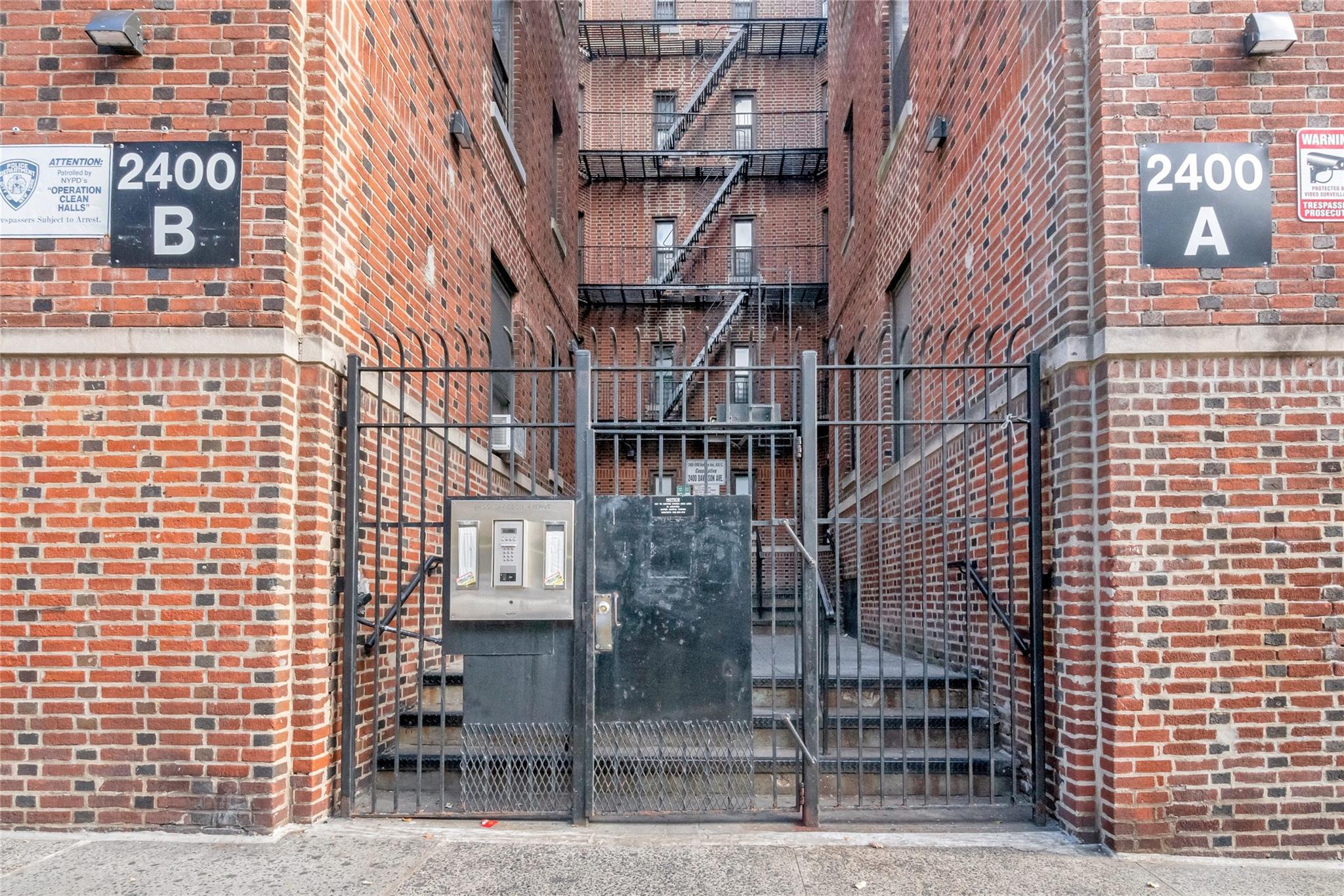 #10 photo, 2400 Davidson Avenue, ブロンクス区 Bronx , NY 10468