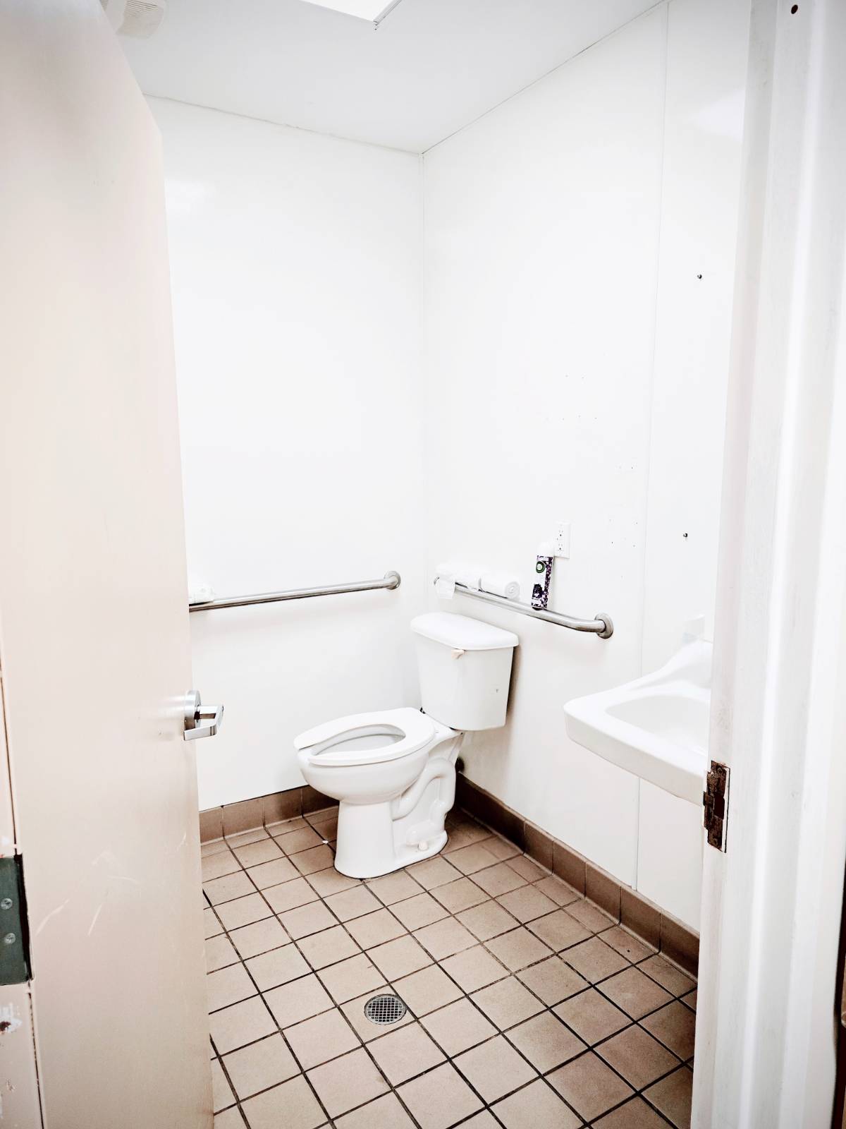 #10 photo, 75-13 Metropolitan Avenue, クイーンズ区 Middle Village , NY 11379