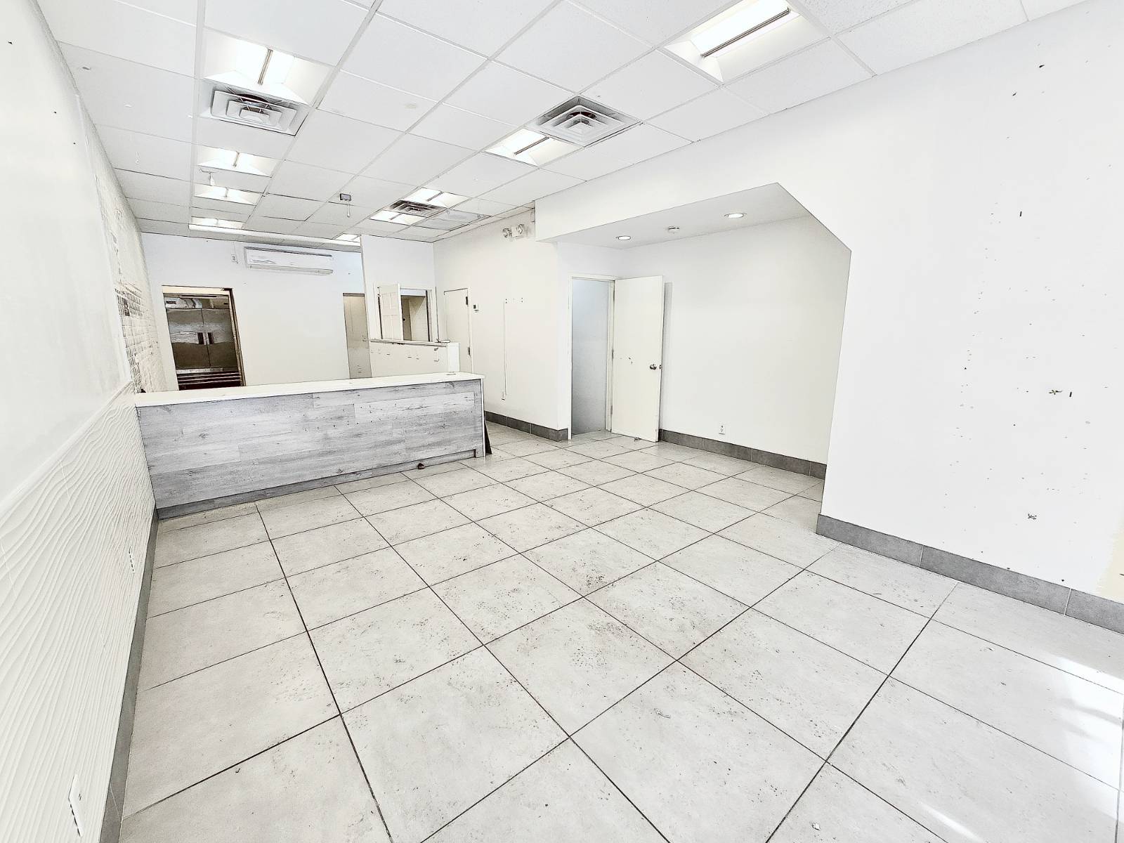 #2 photo, 75-13 Metropolitan Avenue, クイーンズ区 Middle Village , NY 11379