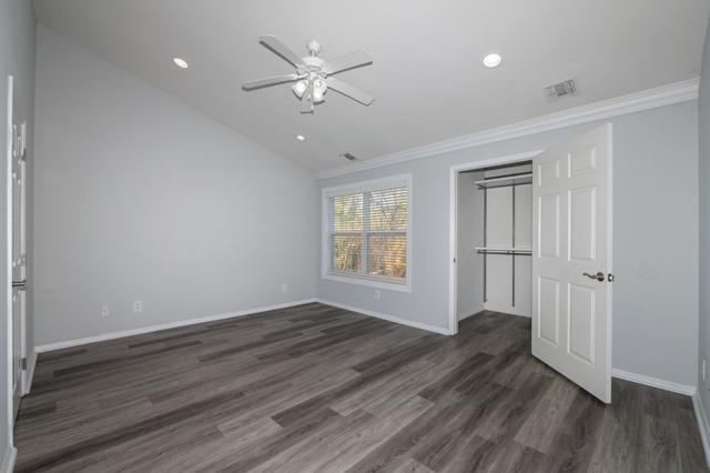 #3 photo, 300 Overlook Drive, サフォーク郡 Farmingville , NY 11738