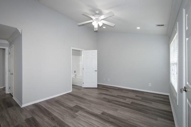 #4 photo, 300 Overlook Drive, サフォーク郡 Farmingville , NY 11738