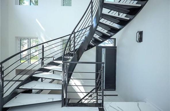 #12 photo, 75-03 181st, クイーンズ区 Flushing , NY 11366