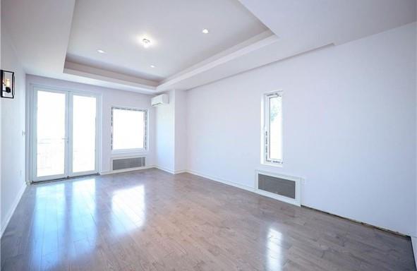 #15 photo, 75-03 181st, クイーンズ区 Flushing , NY 11366