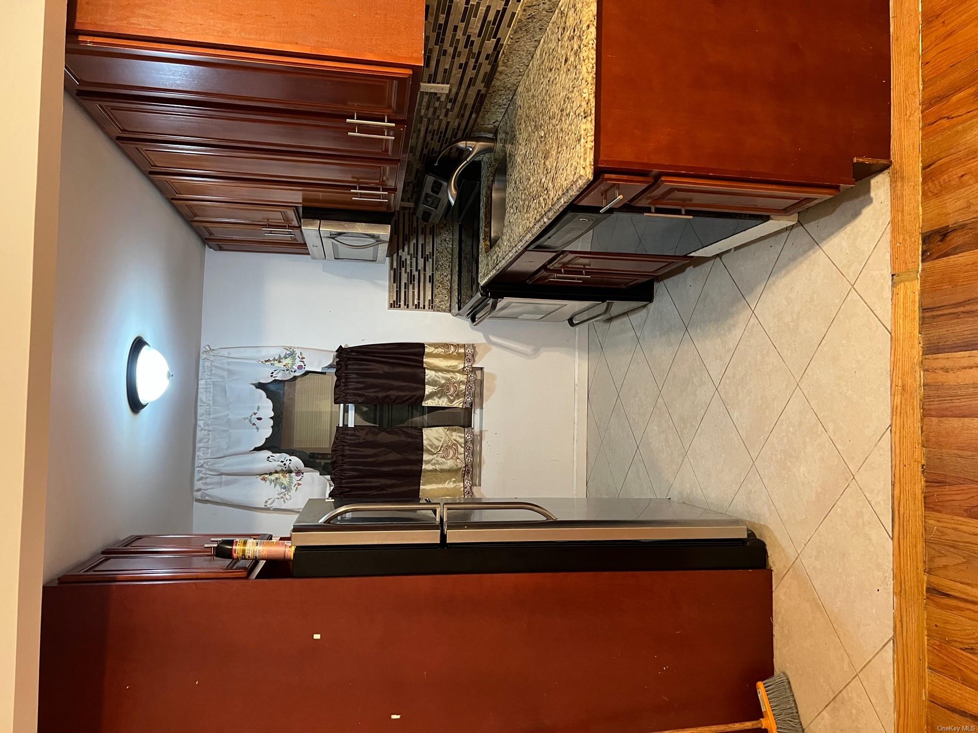 #12 photo, 2131 Bruckner Blvd Boulevard, ブロンクス区 Bronx , NY 10472