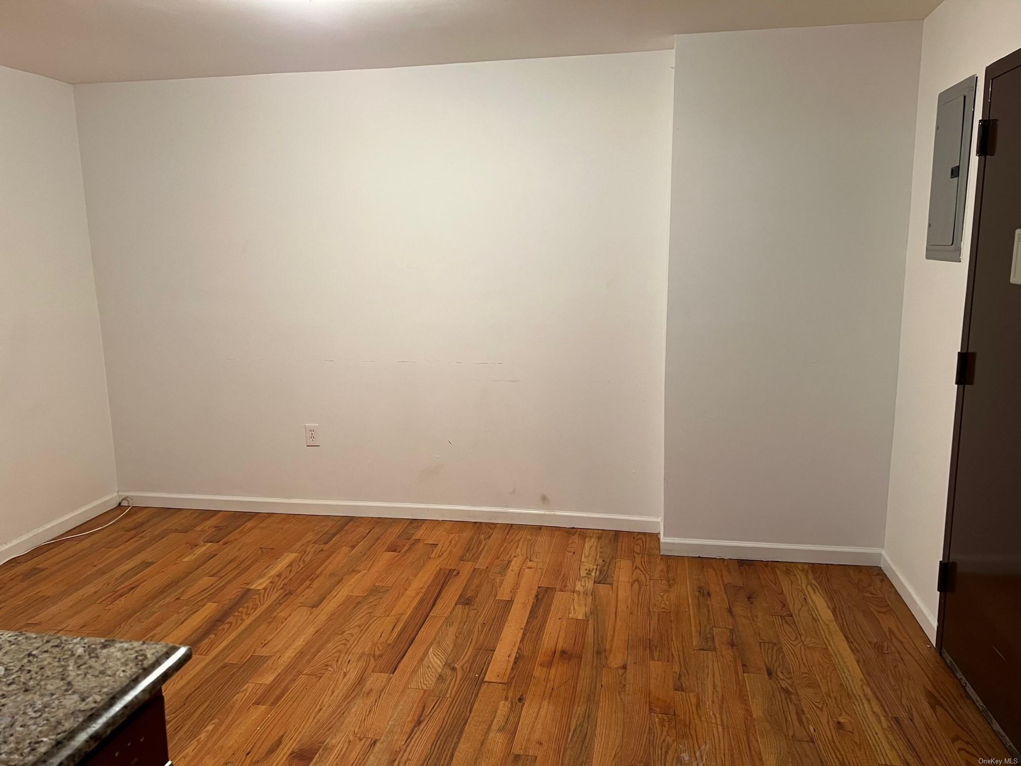 #14 photo, 2131 Bruckner Blvd Boulevard, ブロンクス区 Bronx , NY 10472