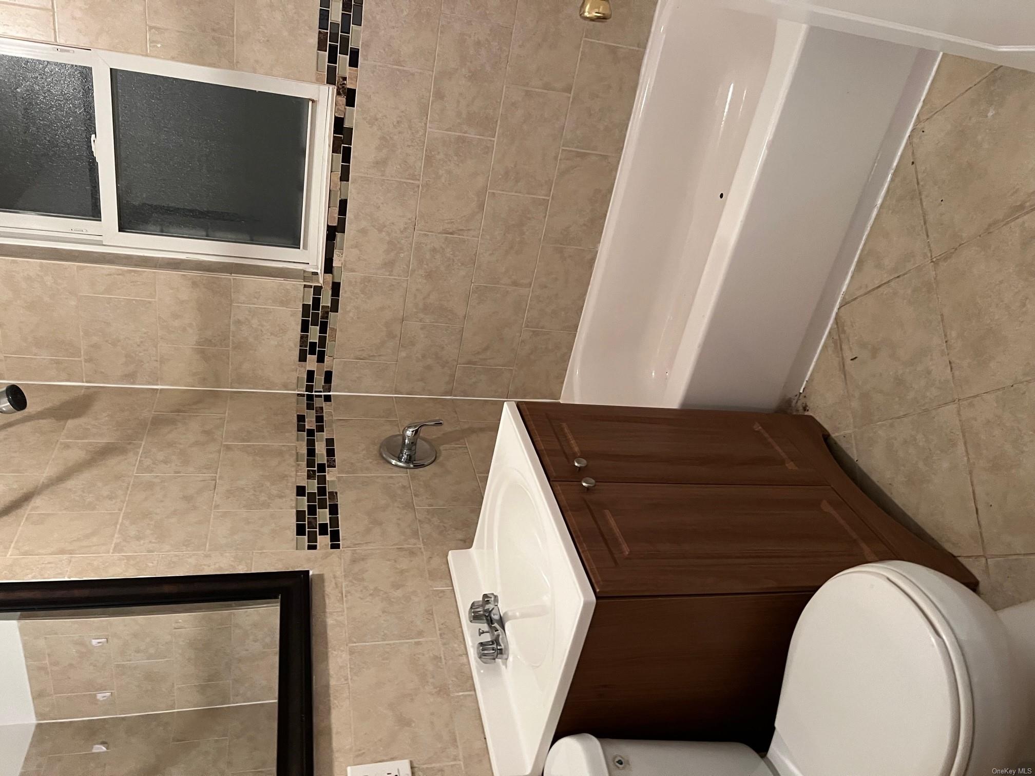 #9 photo, 2131 Bruckner Blvd Boulevard, ブロンクス区 Bronx , NY 10472