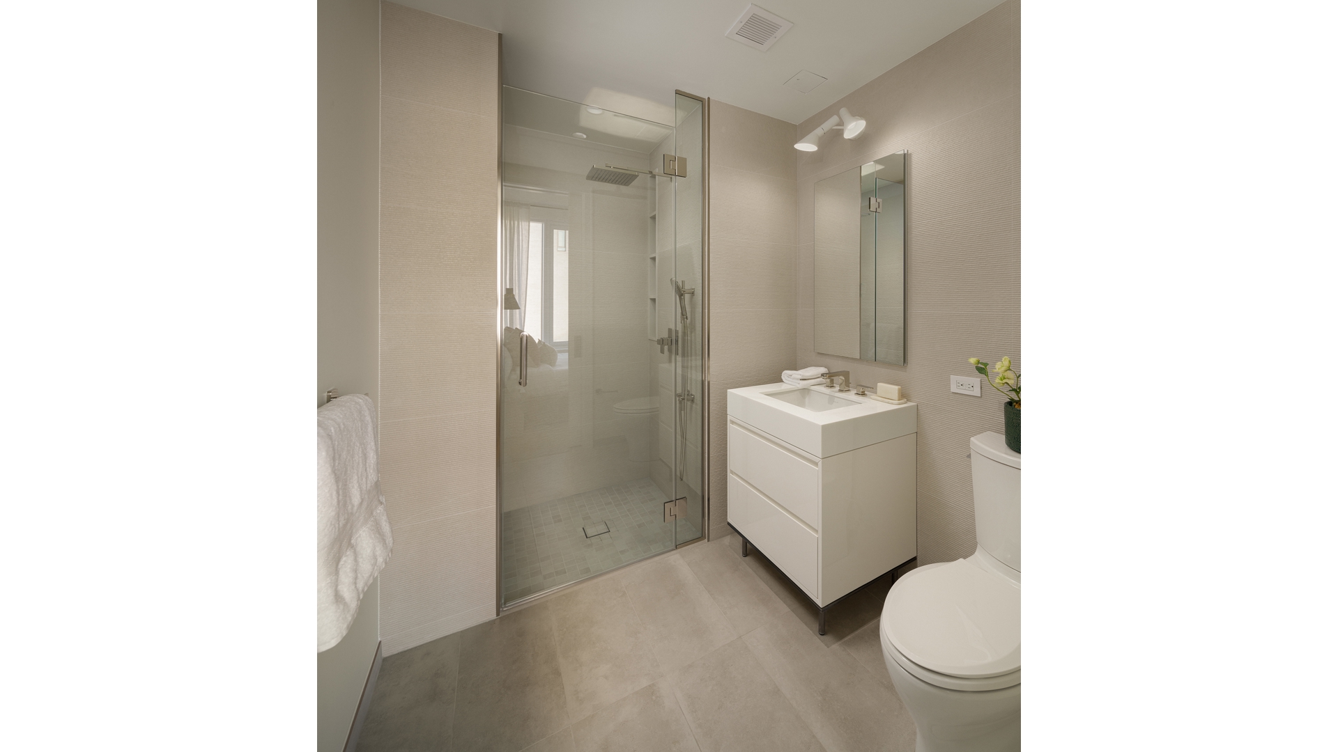 #20 photo, 200 E 20TH Street, Gramercy Park , NY 10003